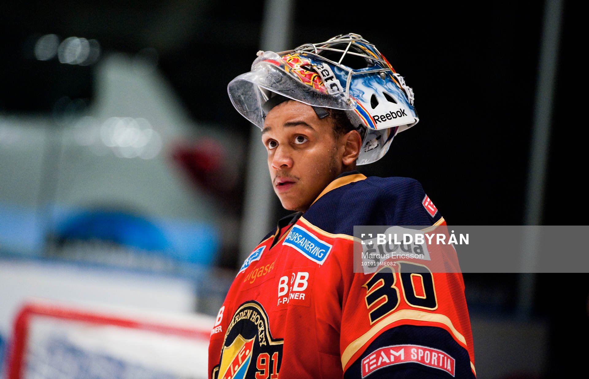 Mark Owuya, målvakt