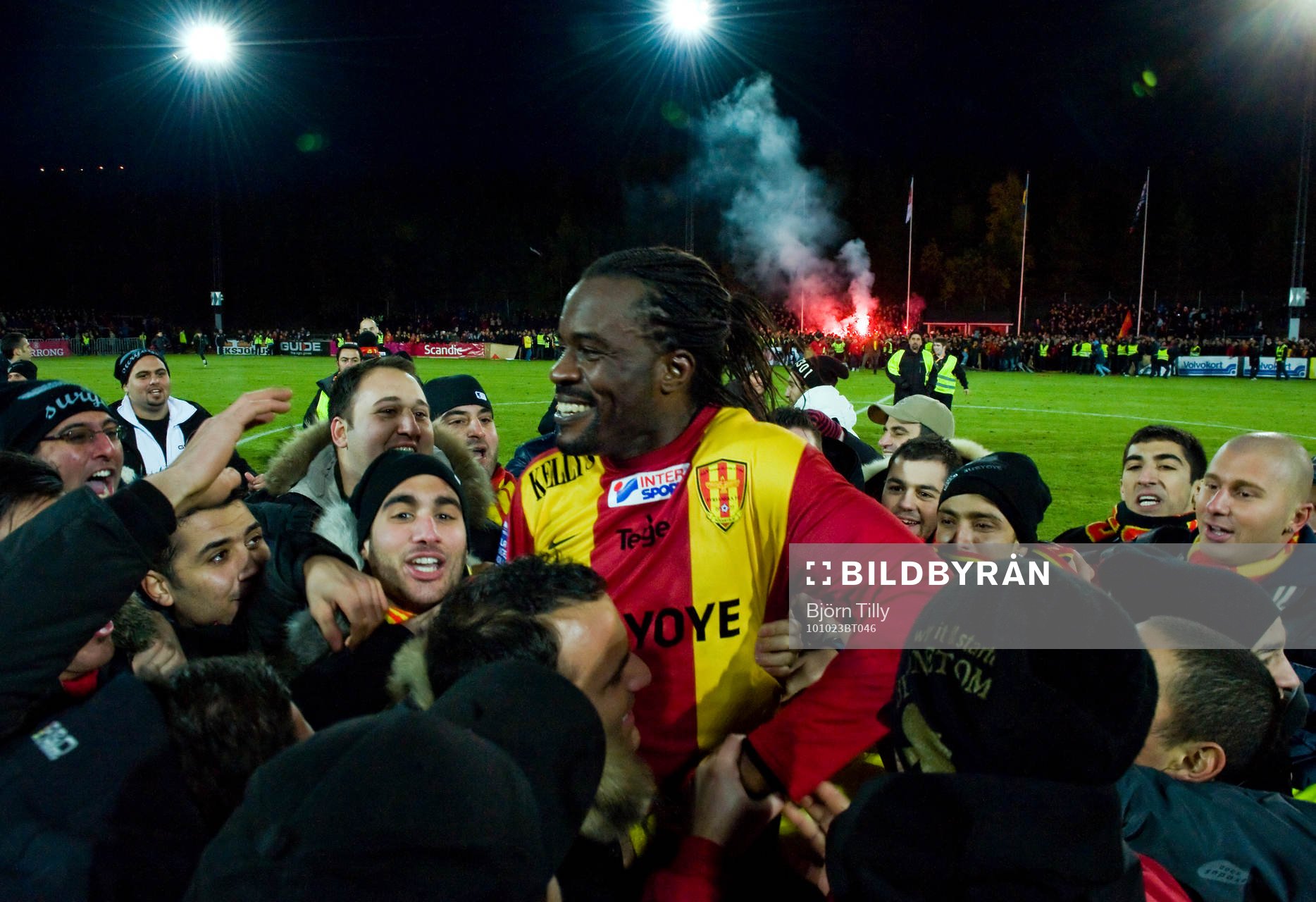 Tvåmålsskytten Peter Ijeh, Syrianska gratuleras