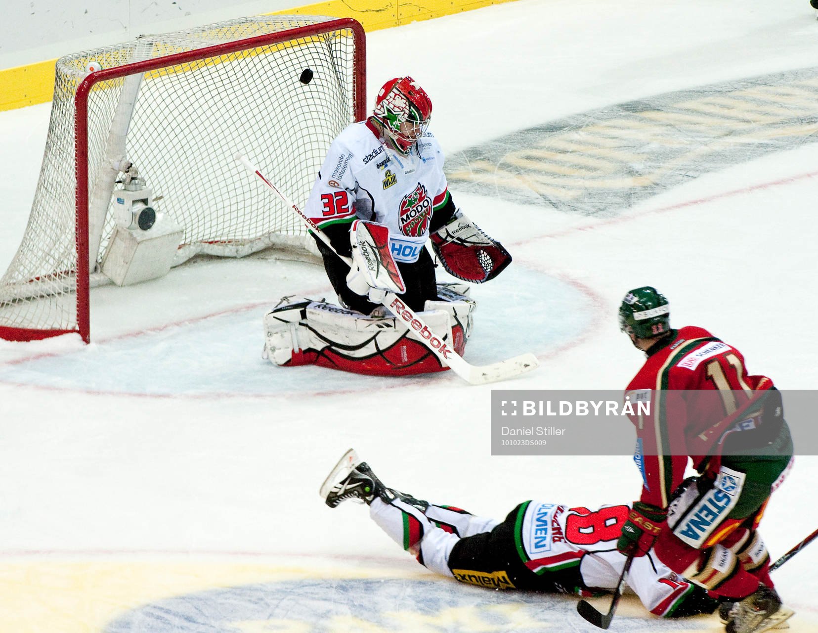 Per-Johan Axelsson, Frölunda, gör 2-0