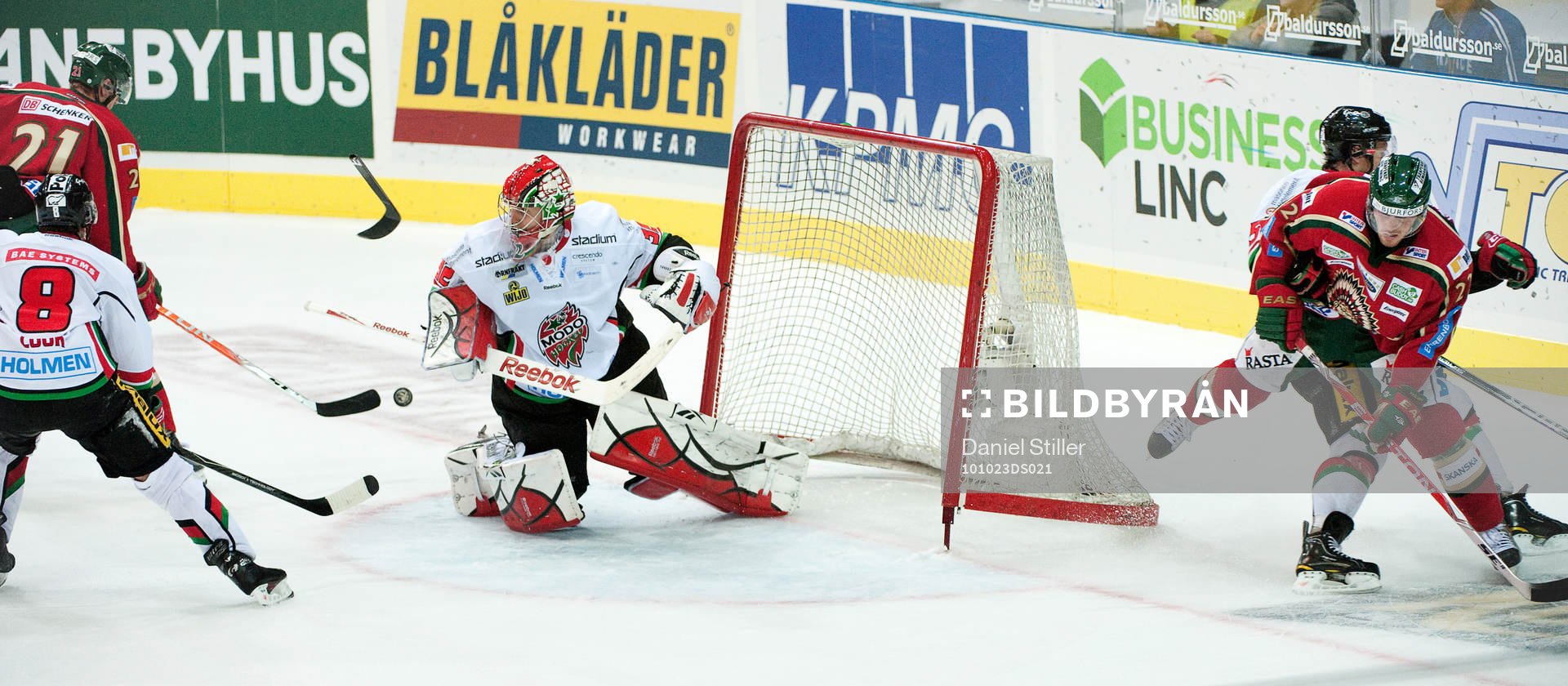 Toni Koivisto, Frölunda, Tuomas Tarkki, målvakt Modo
