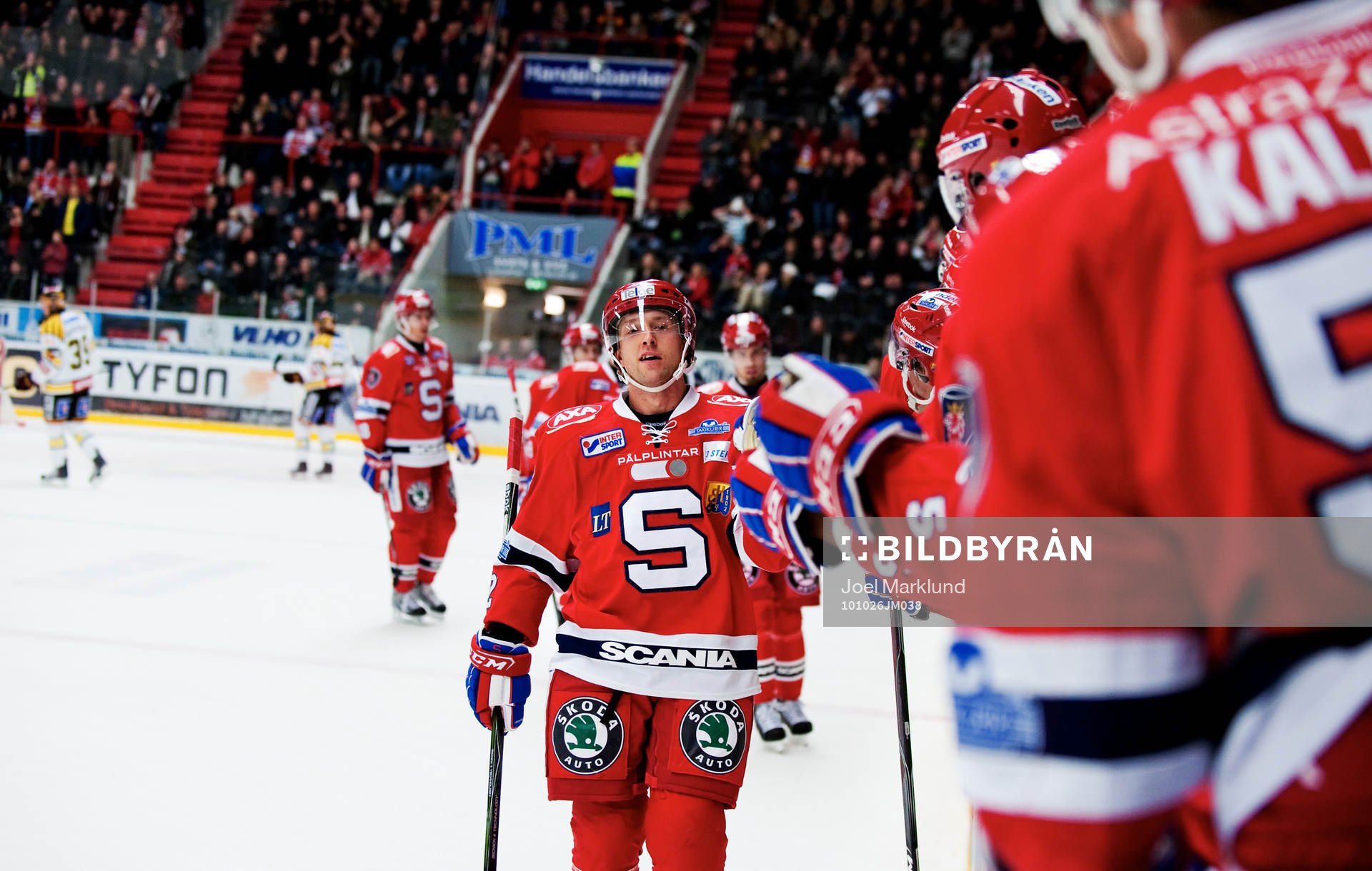 Arto Laatikainen, Södertälje, gratuleras till sitt