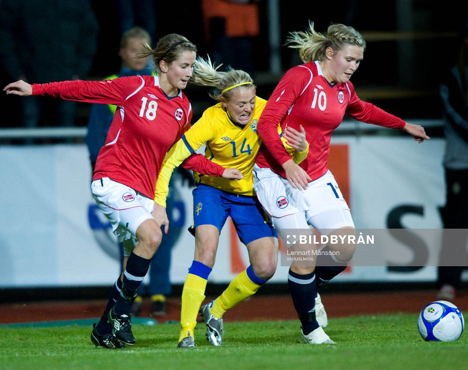 Ingrid Ryland och Ingvild Isaksen, Norge, tar hand om