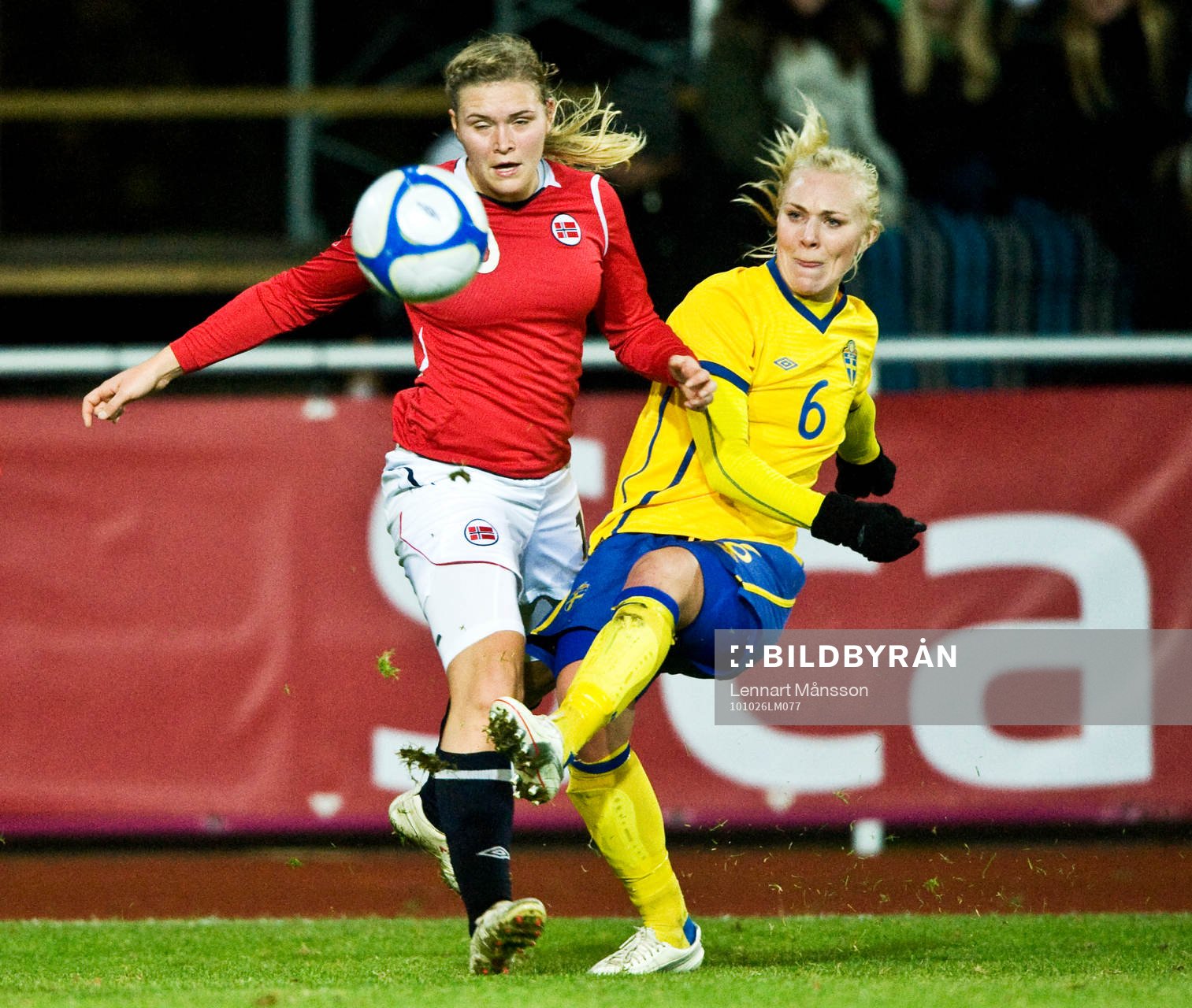 Ingvild Isaksen, Norge och Johanna Frisk, Sverige, närkamp
