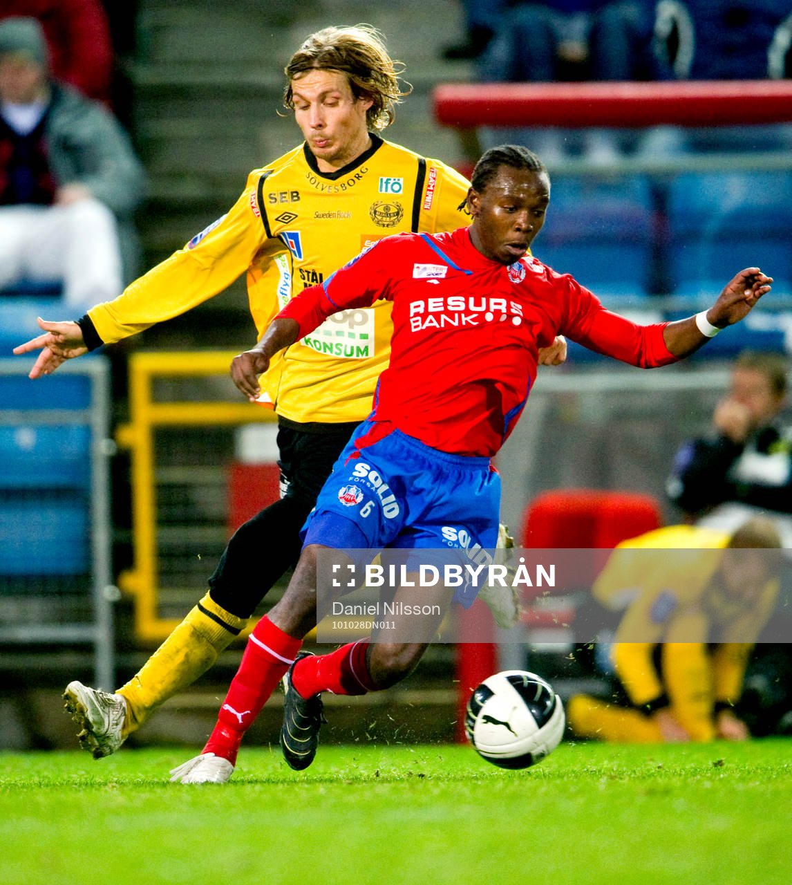 May Mahlangu, Helsingborg och Tobias Grahn Mjällby