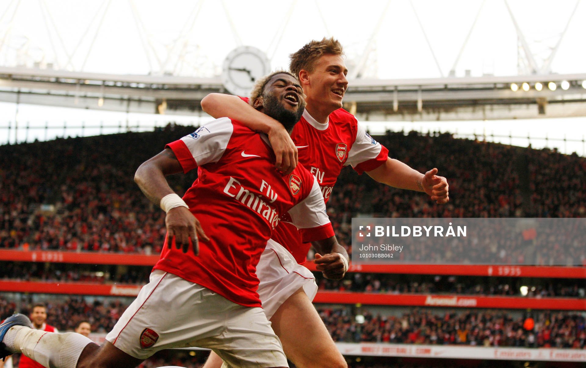  Alexandre Song, Arsenal, jubel med Nicklas Bendtner efter mål.