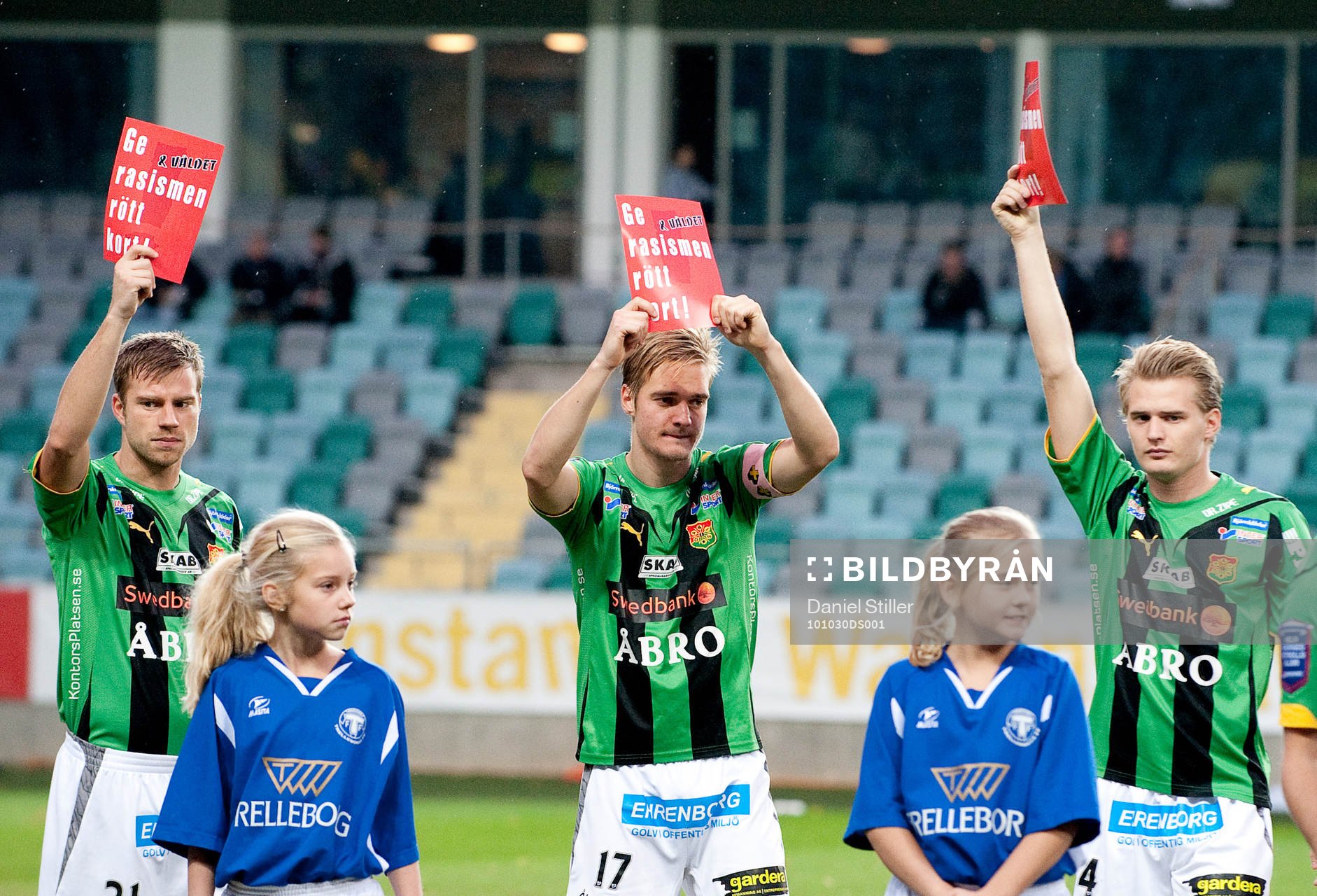 Gais ger rött kort till rasismen, Joel Johansson, Johan