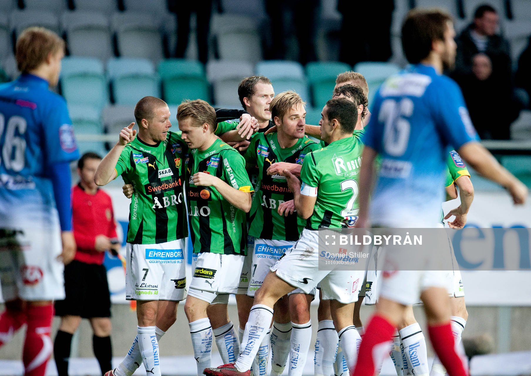 Jonas Lindberg gör 1-0 till Gais. Jubel