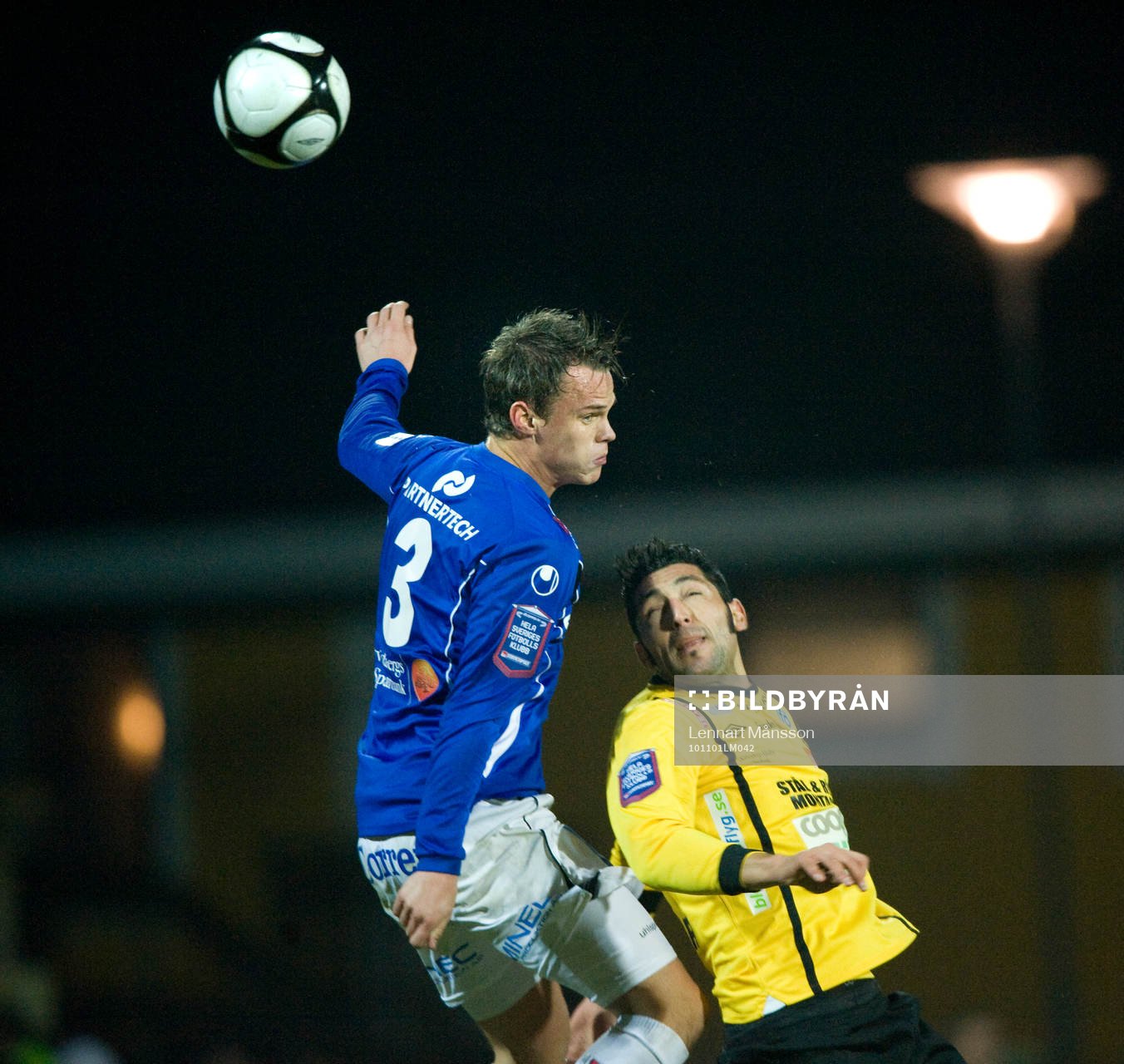 Erik Moberg, Åtvidaberg och Juan Robledo, Mjällby