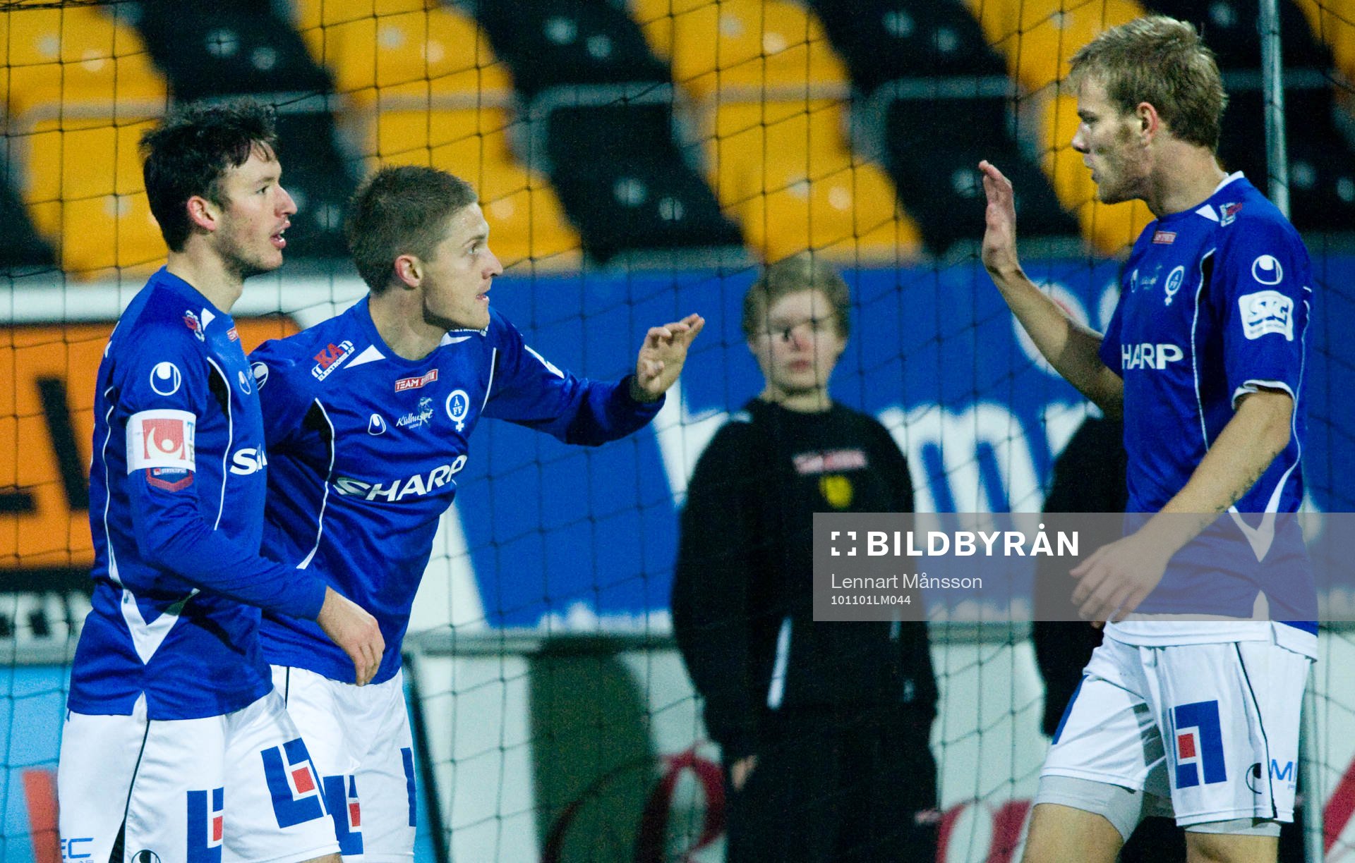  0-1 Paulus Roiha, som grattas