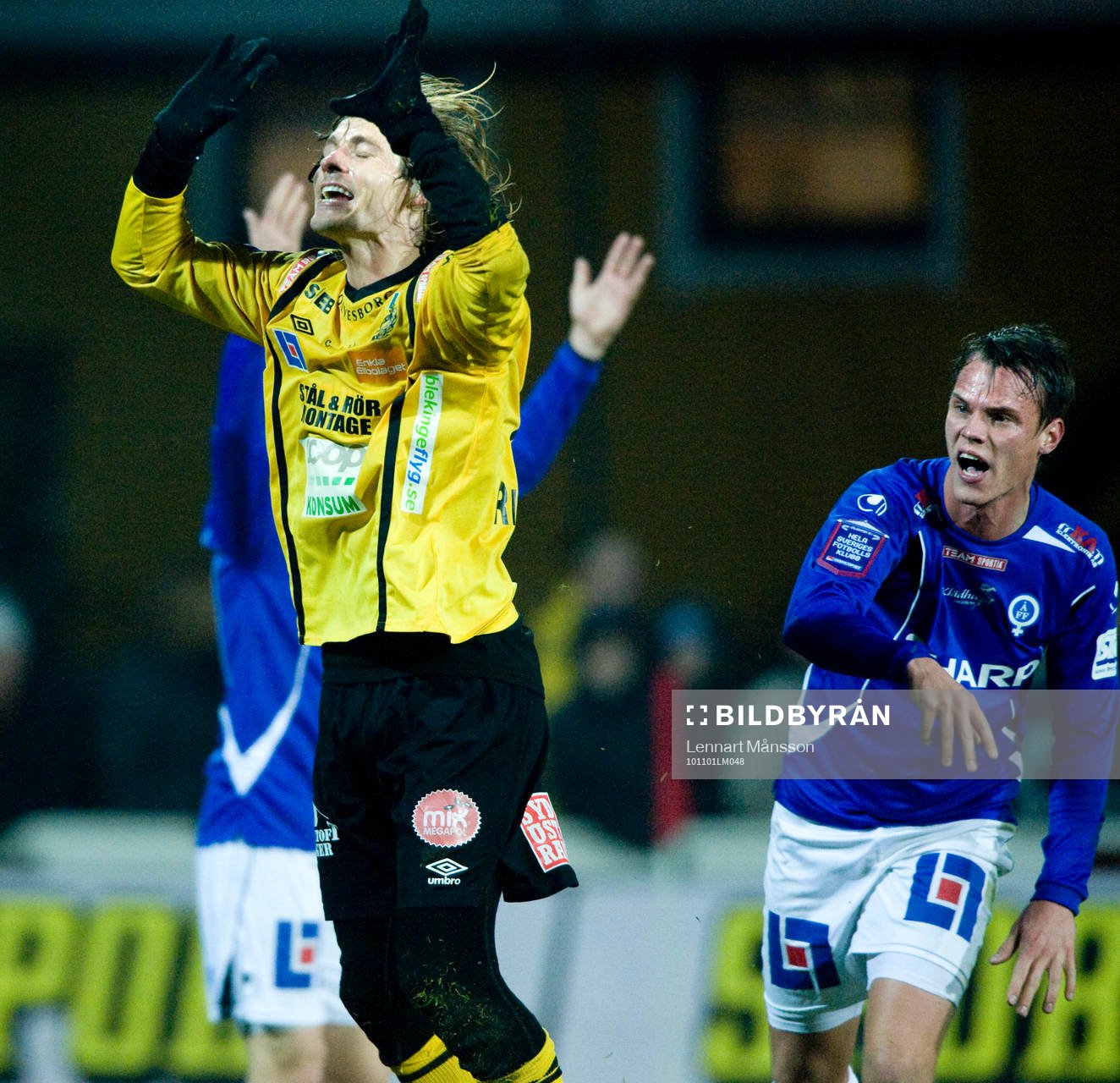 Varning, Tobias Grahn, Mjällby, som är avstängd