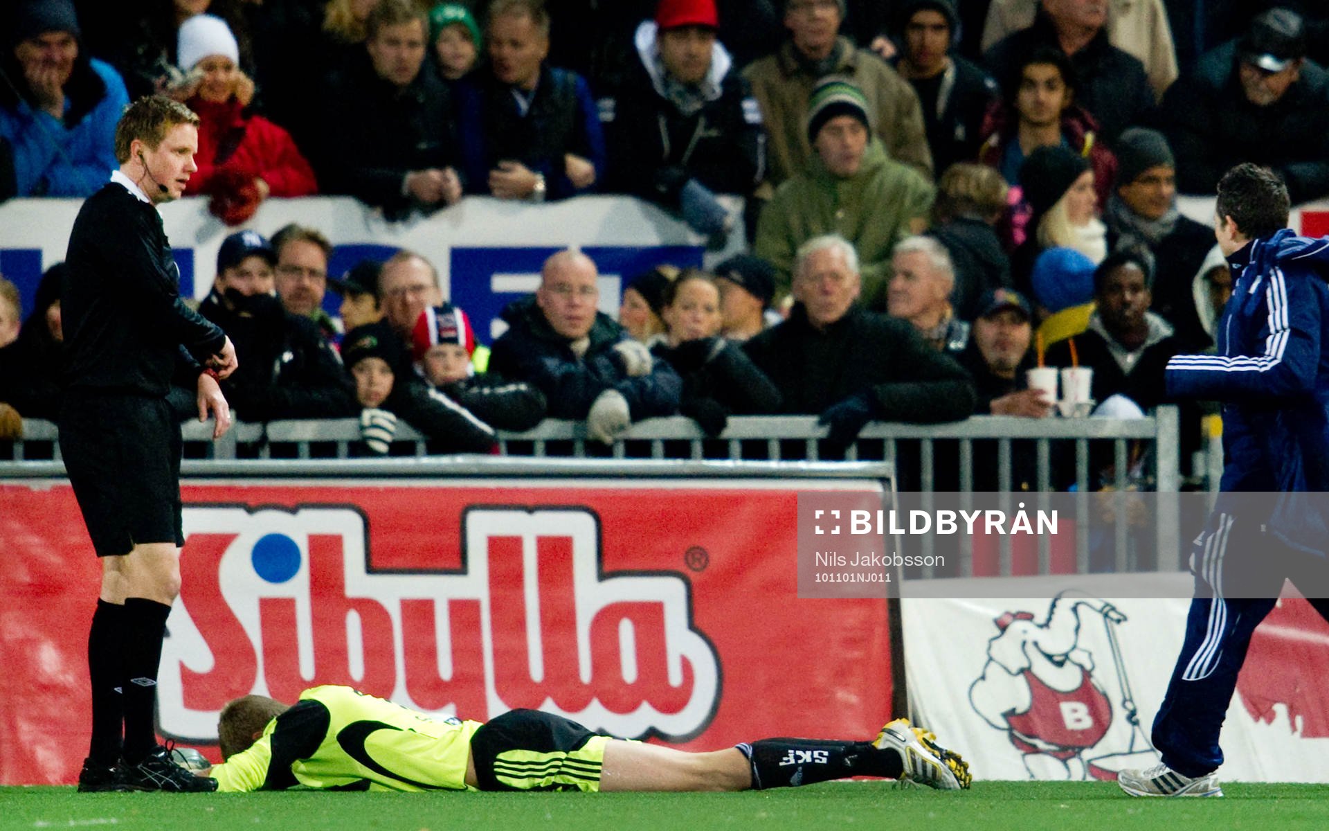 Markus Sandberg, IFK Göteborg knockad. Skada