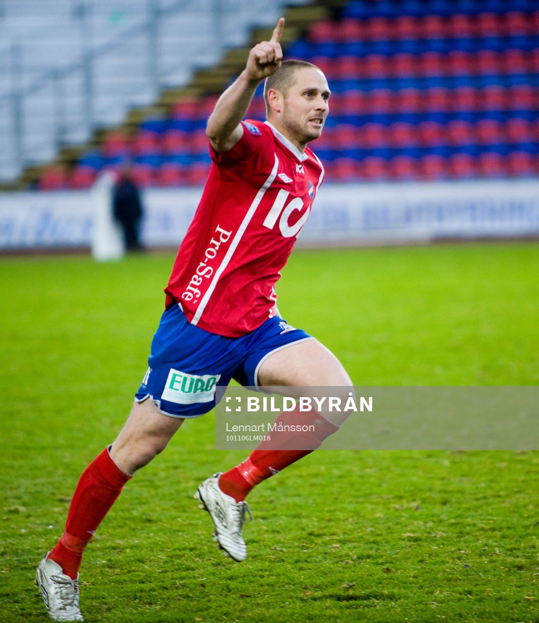  1-1 Daniel Pettersson, Öster, jubel.