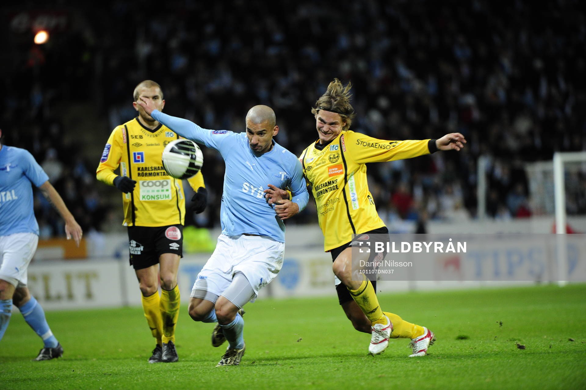 Guillermo Molins, Malmö och William Leandersson, Mjällby