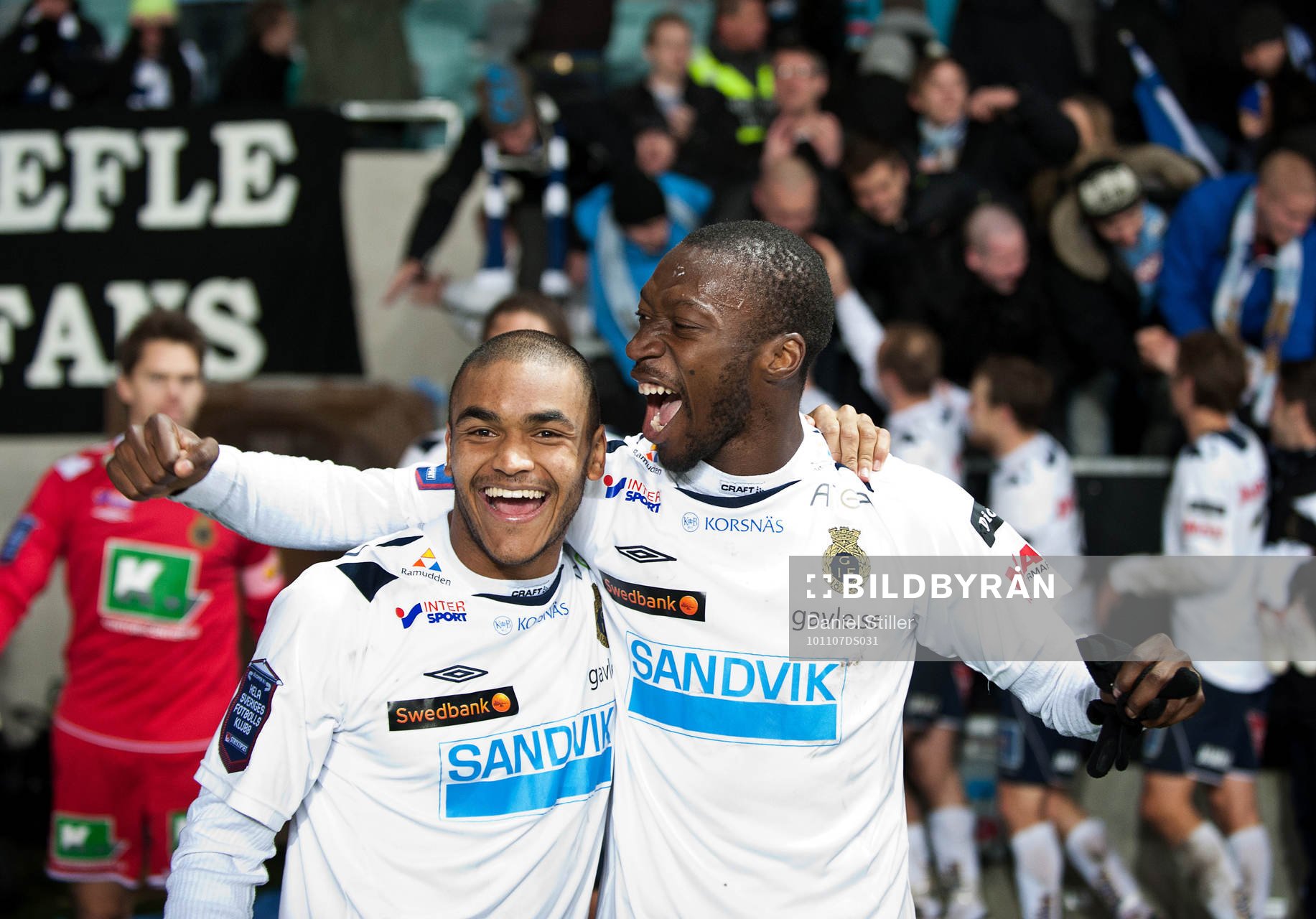  James Frempong, Omar Jawo, Gefle, Jubel