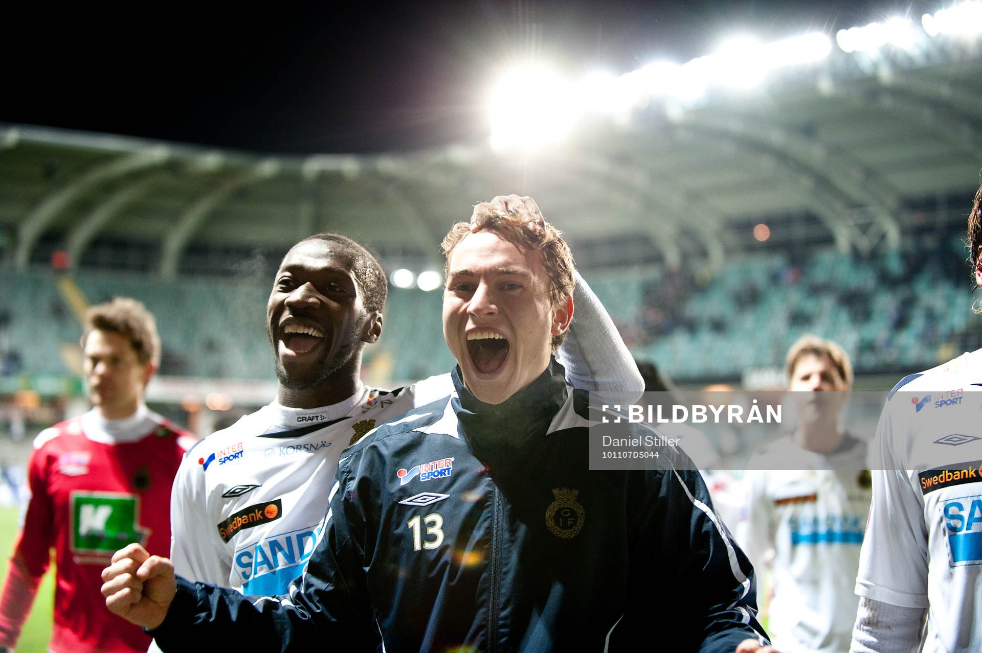  Jubel efter slutsignalen, Omar Jawo och Marcus Hansson, Gefle.
