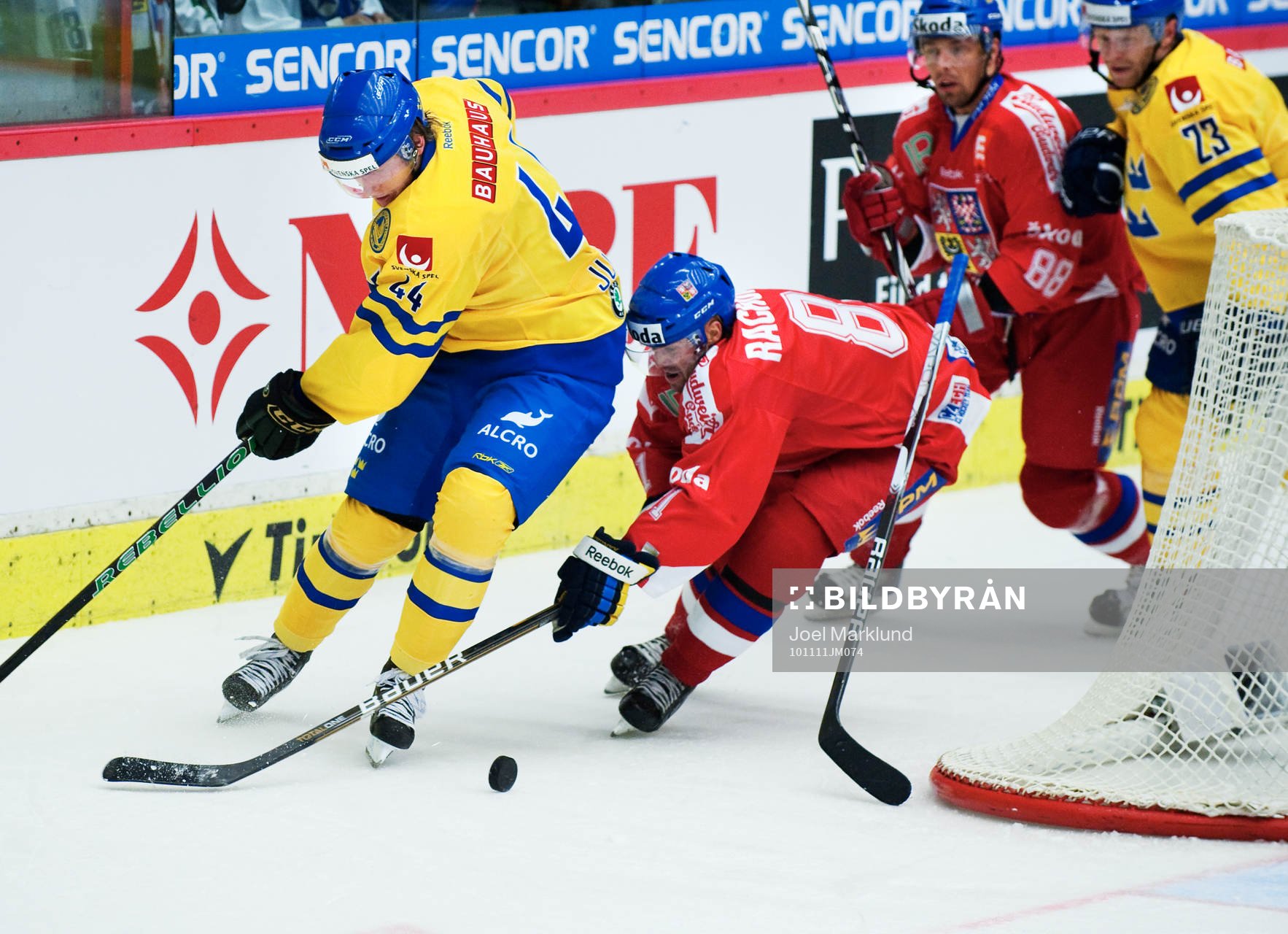 Jonas Junland, Sverige, har Ivan Rachunek, Tjeckien, i