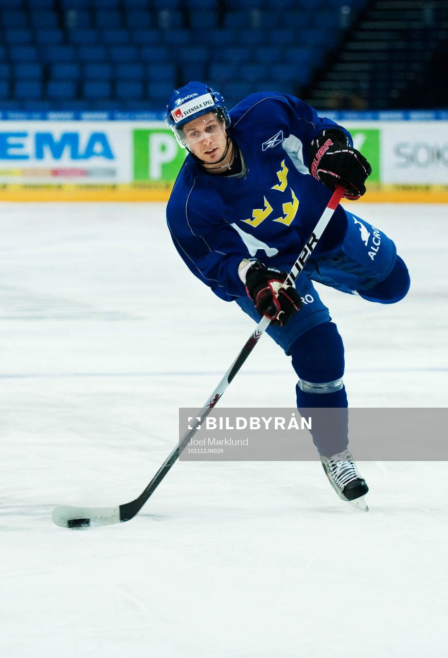 Elias Fälth skjuter