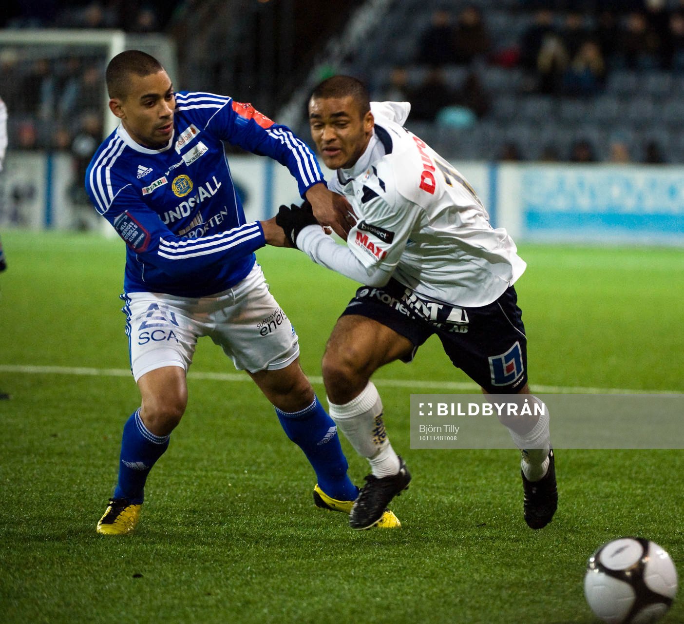 Billy Berntsson, Sundsvall och James Frempong, Gefle