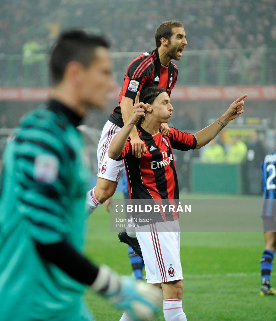 Fotboll, Italiensk liga, Inter - Milan: Zlatan Ibrahimovic, Milan gjorde 1-0 på straff. Jubel..