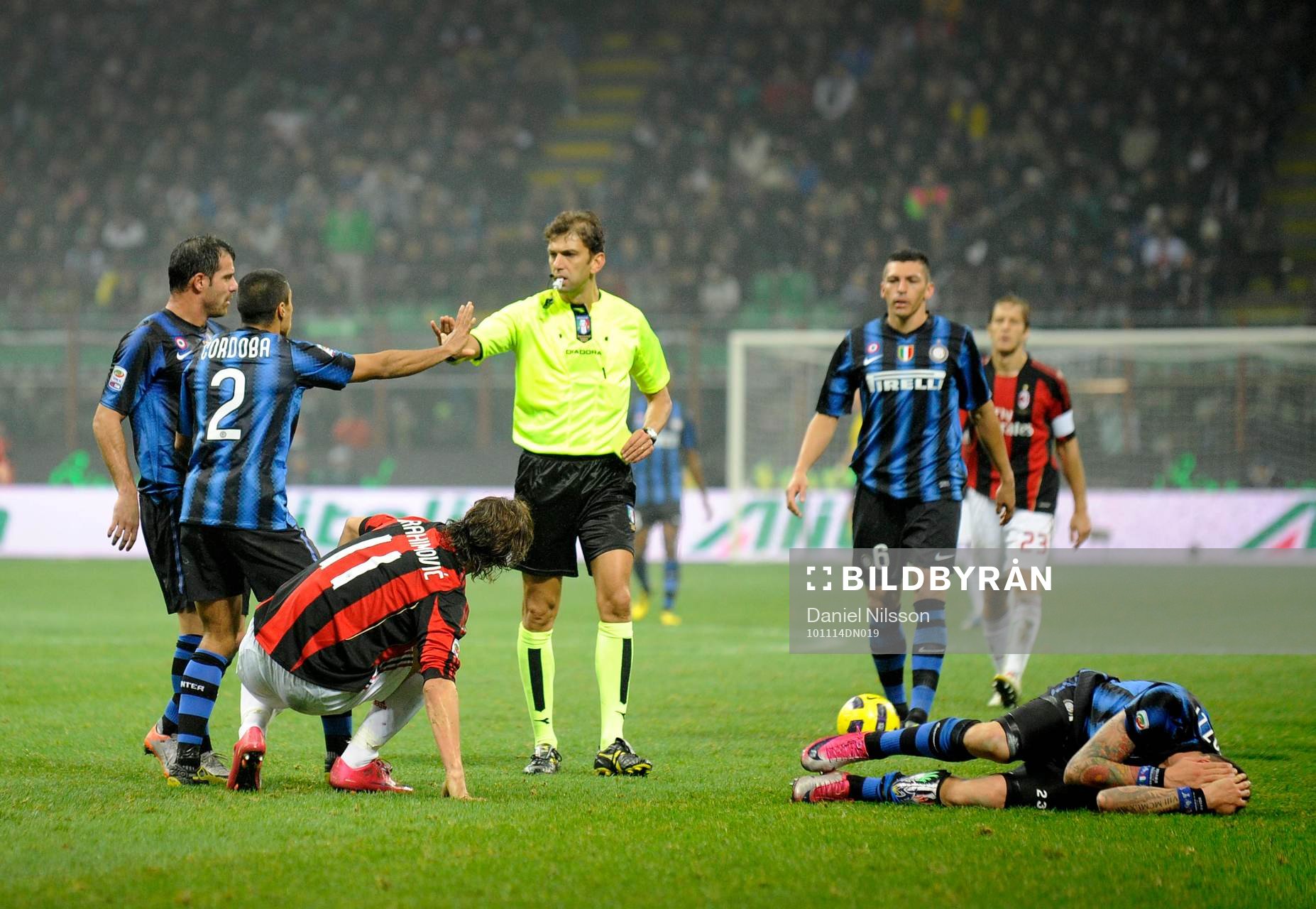 Zlatan Ibrahimovic, Milan knockade ner Marco Matterazzi,