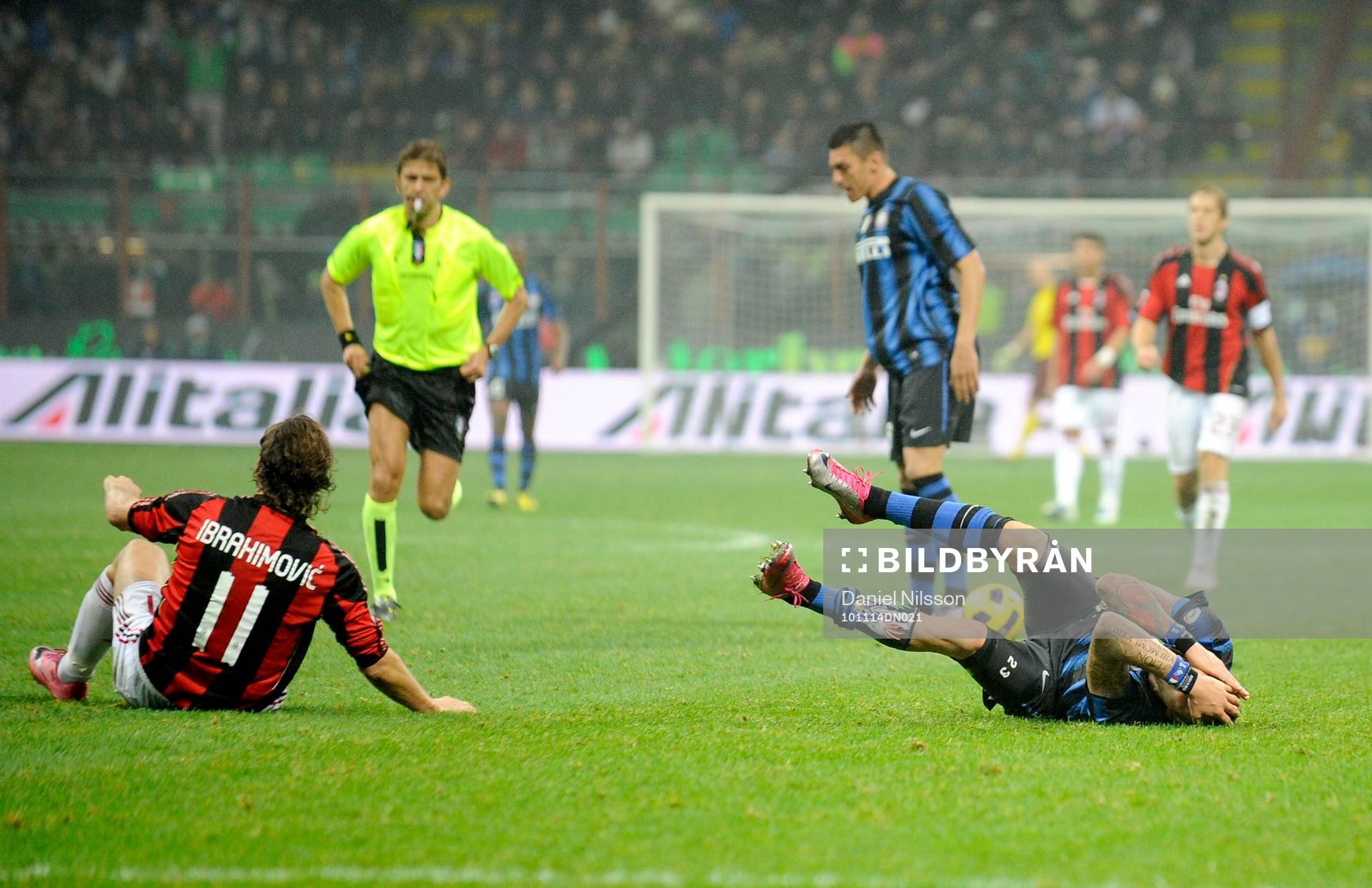 Zlatan Ibrahimovic, Milan knockade ner Marco Matterazzi,