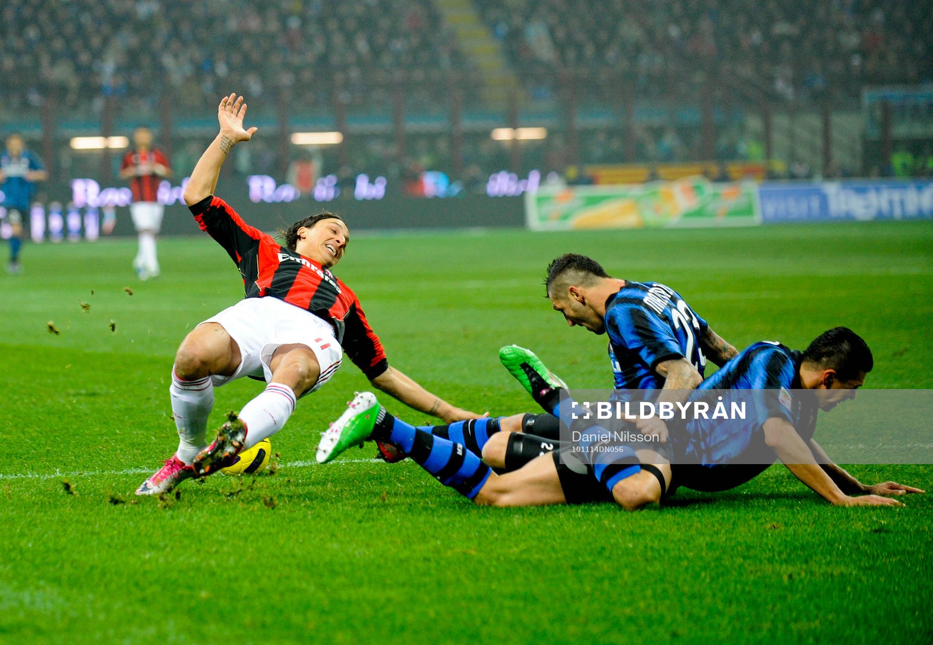 Zlatan Ibrahimovic, Milan blir fälld av Marco Materazzi