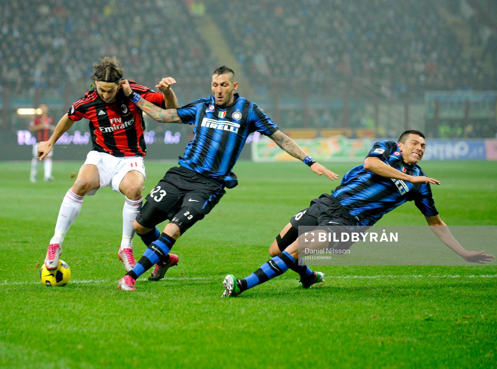 Zlatan Ibrahimovic, Milan blir fälld av Marco Materazzi