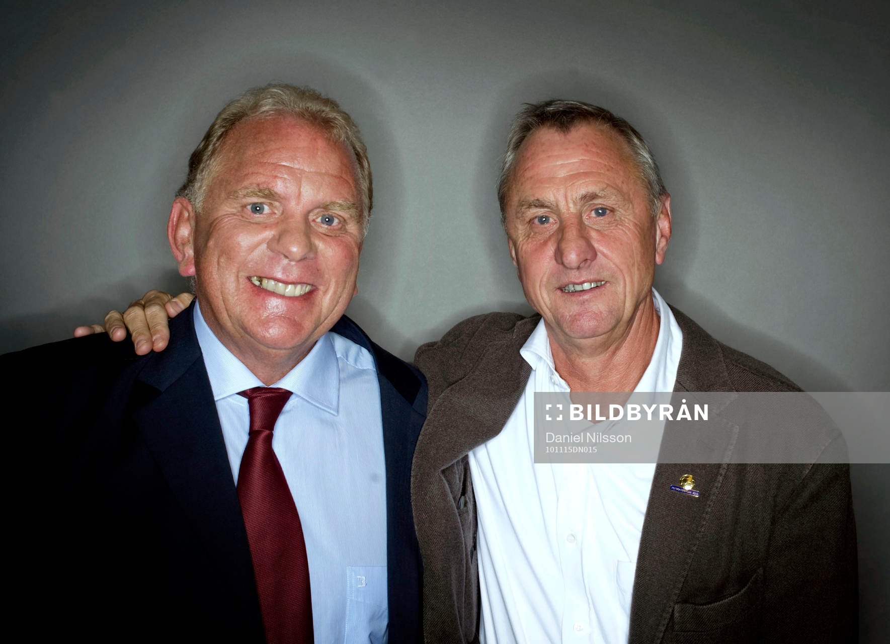 Hederspris, Bob Houghton och Johan Cruyff