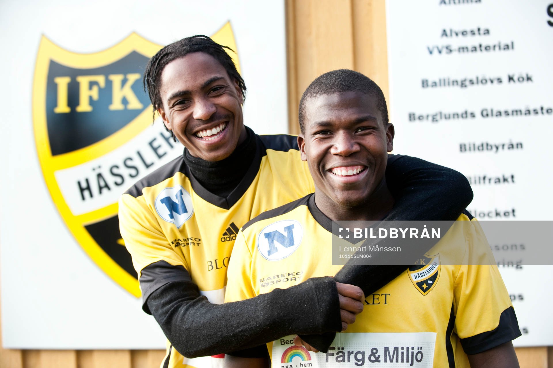 Två sydafrikaner som tränar med IFK, Ayanda Nkili och