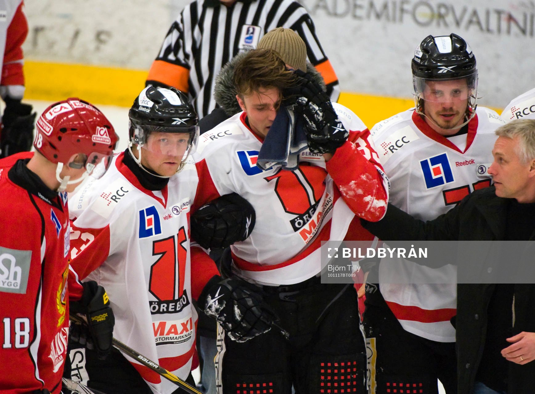 Emil Axelsson, Örebro fick en puck i huvudet