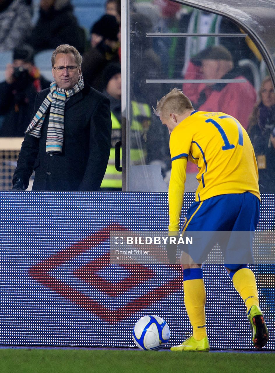 Erik Hamrén, förbundskapten, Sverige. Oscar Wendt, Sverige