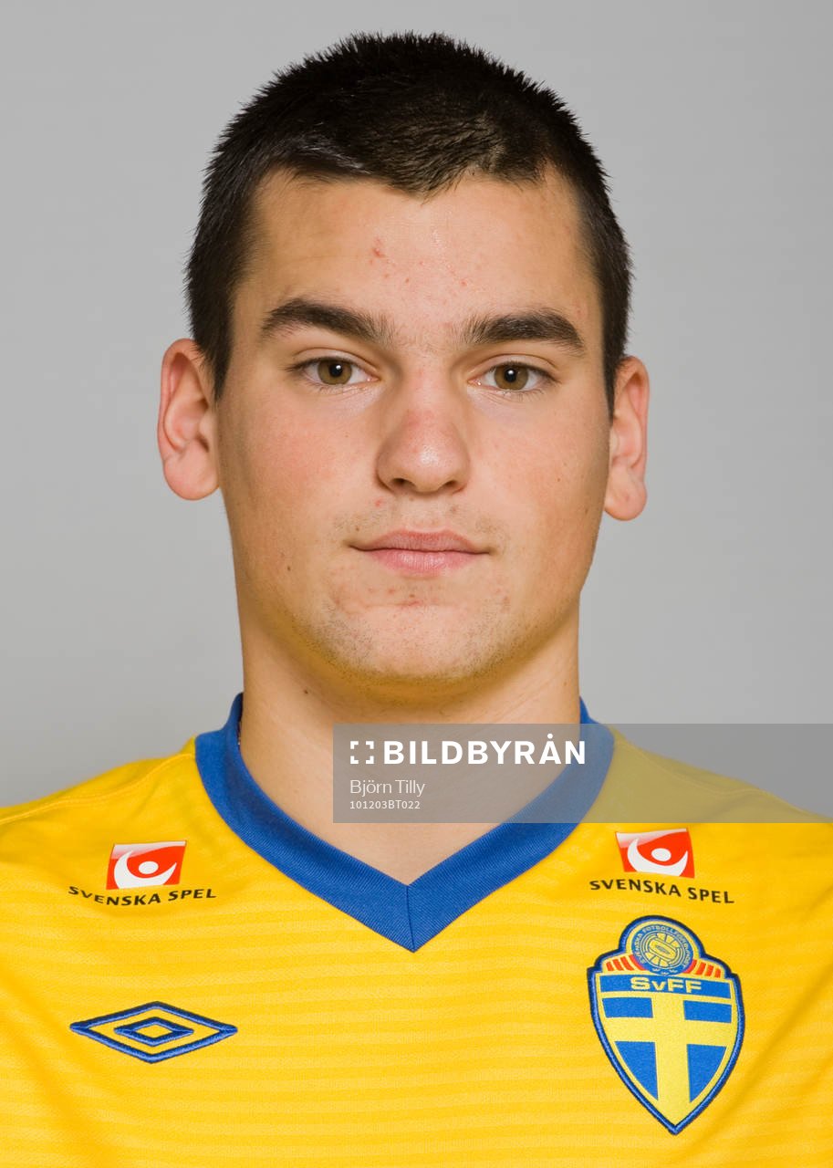 Dino Islamovic, Sverige