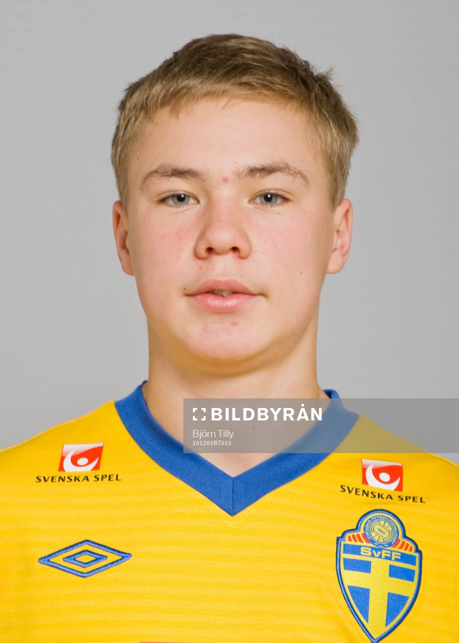 Simon Tibbling, Sverige