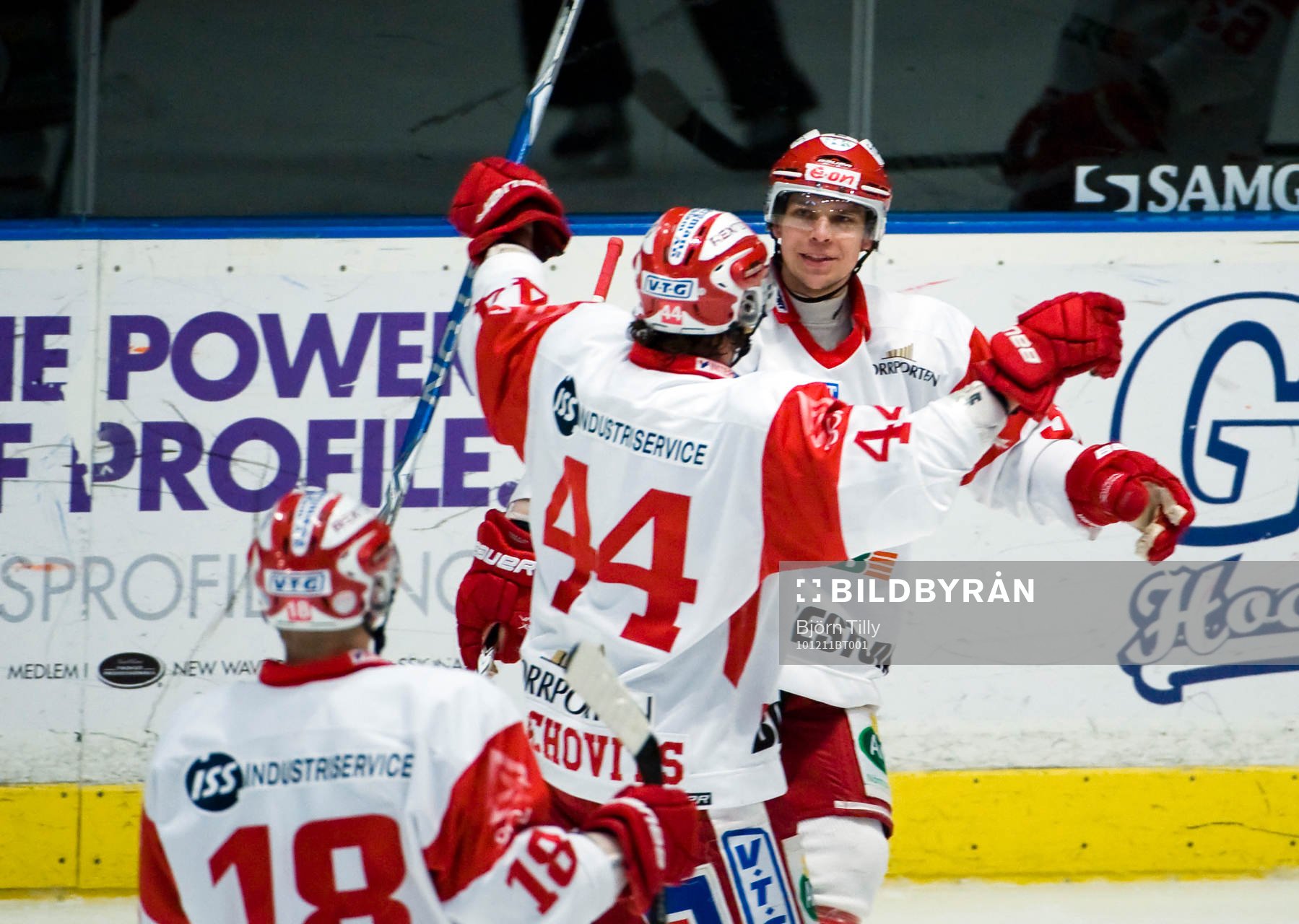 Timrå tog ledningen med 1-0 genom Mika Viinanen, Timrå.