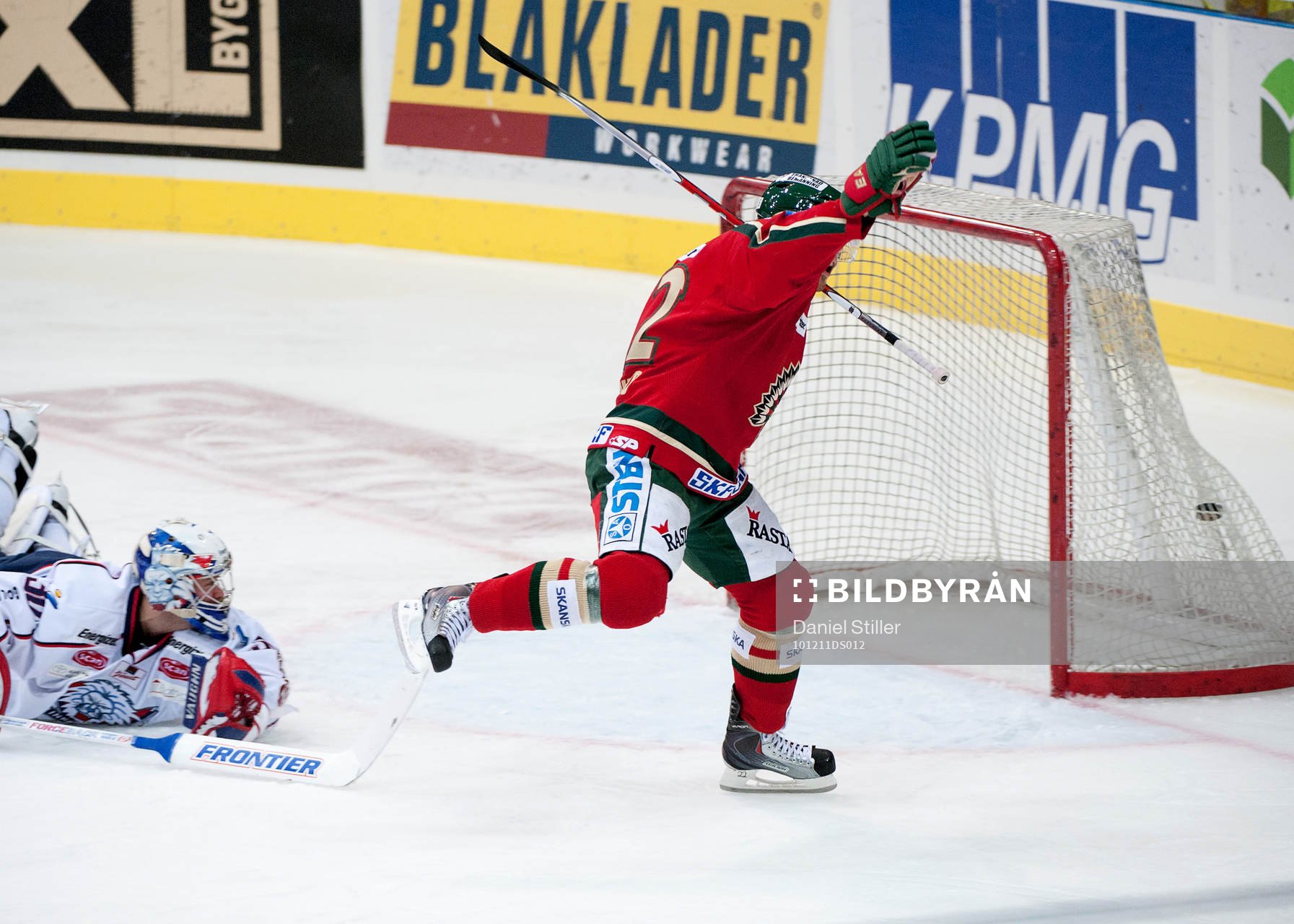 Toni Koivisto, Frölunda, avgör genom 2-1 bakom Fredrik