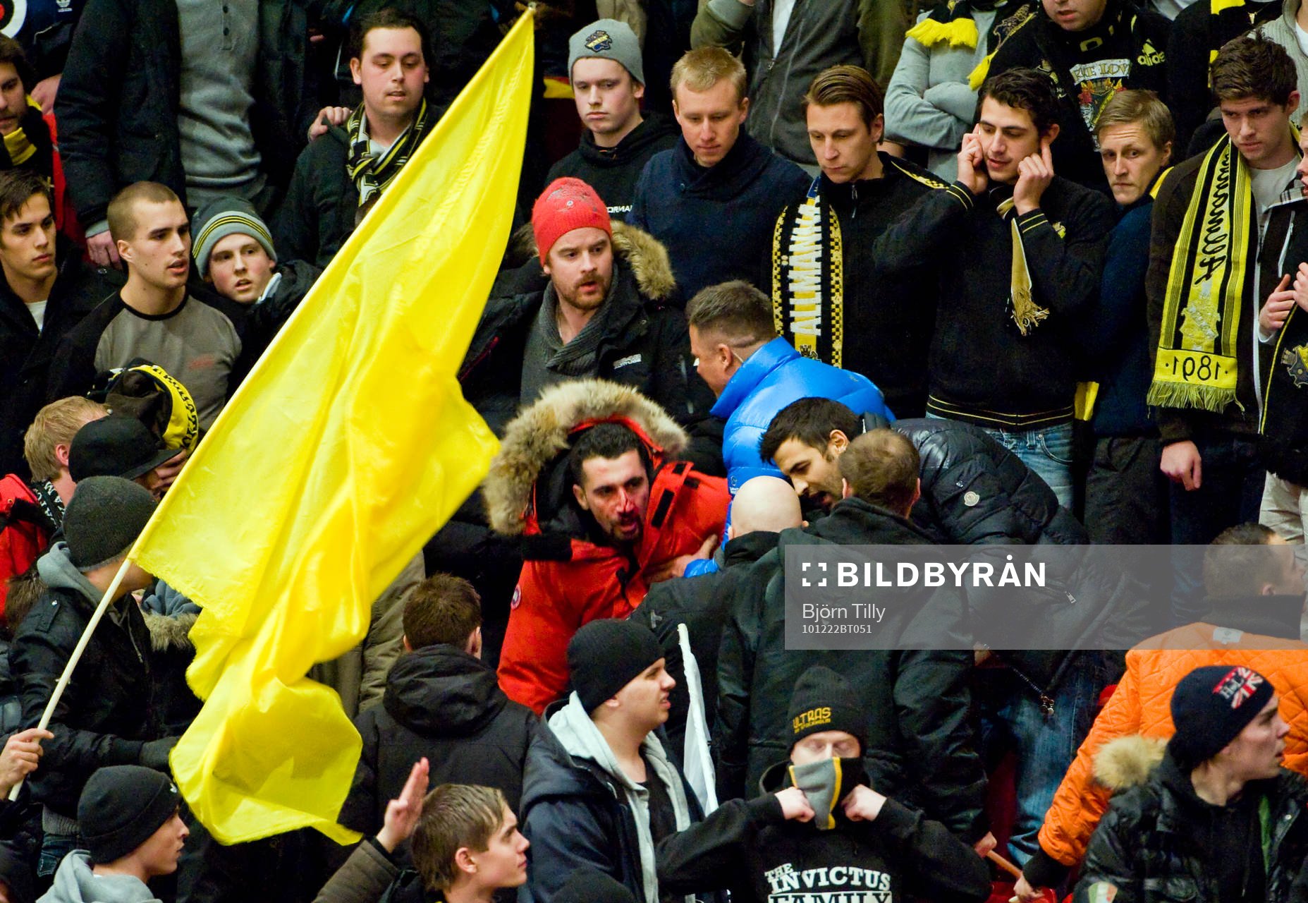 Läktarbråk på AIK läktaren. Läktare, bråk