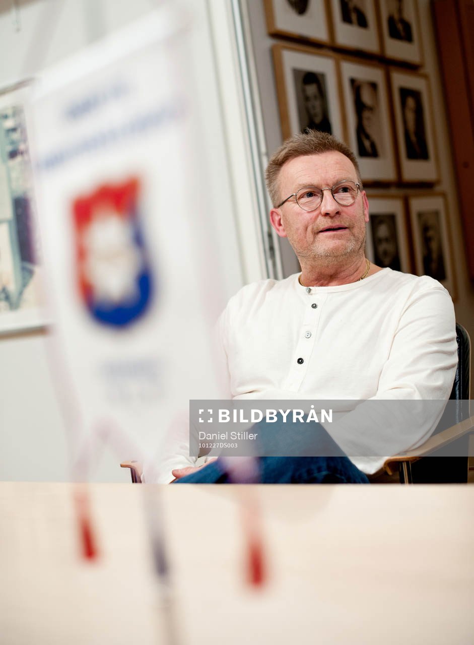 Ny tränare, Bosse Backman
