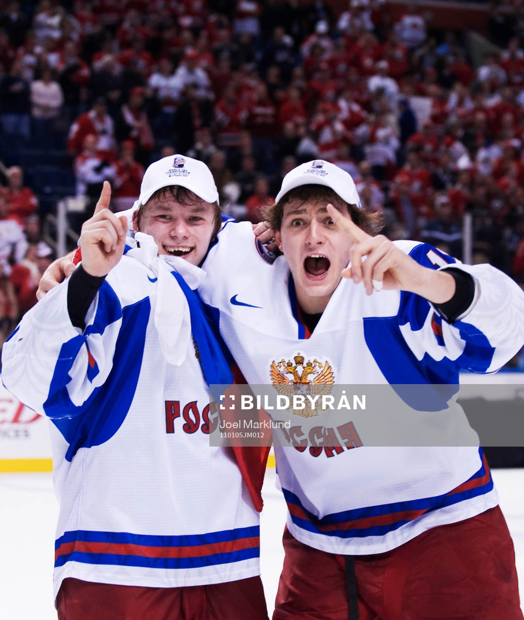 Vladimir Tarasenko och Yuri Urychev, Ryssland. Jubel,