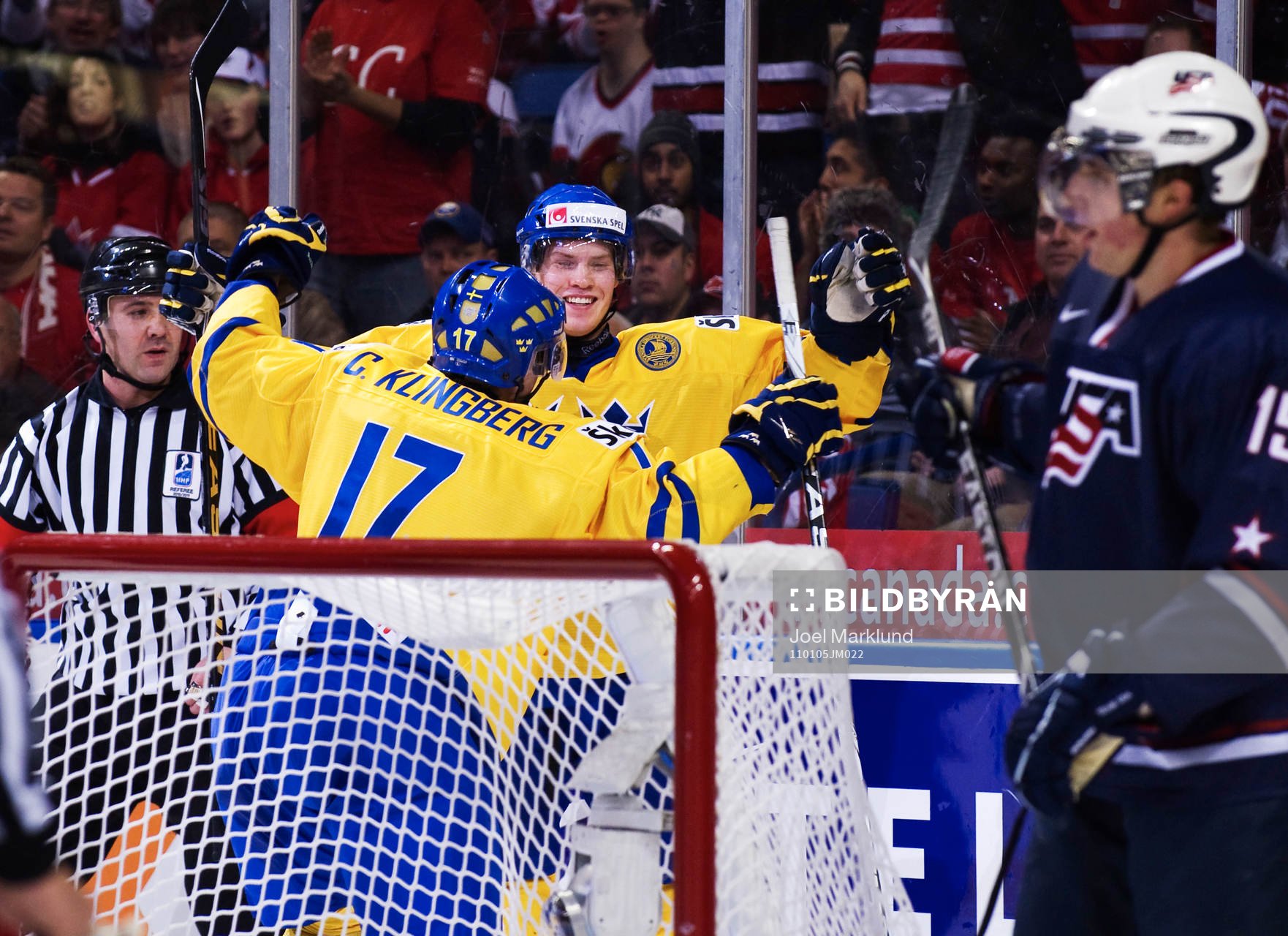 Carl Klingberg och Oscar Lindberg, Sverige, jubel