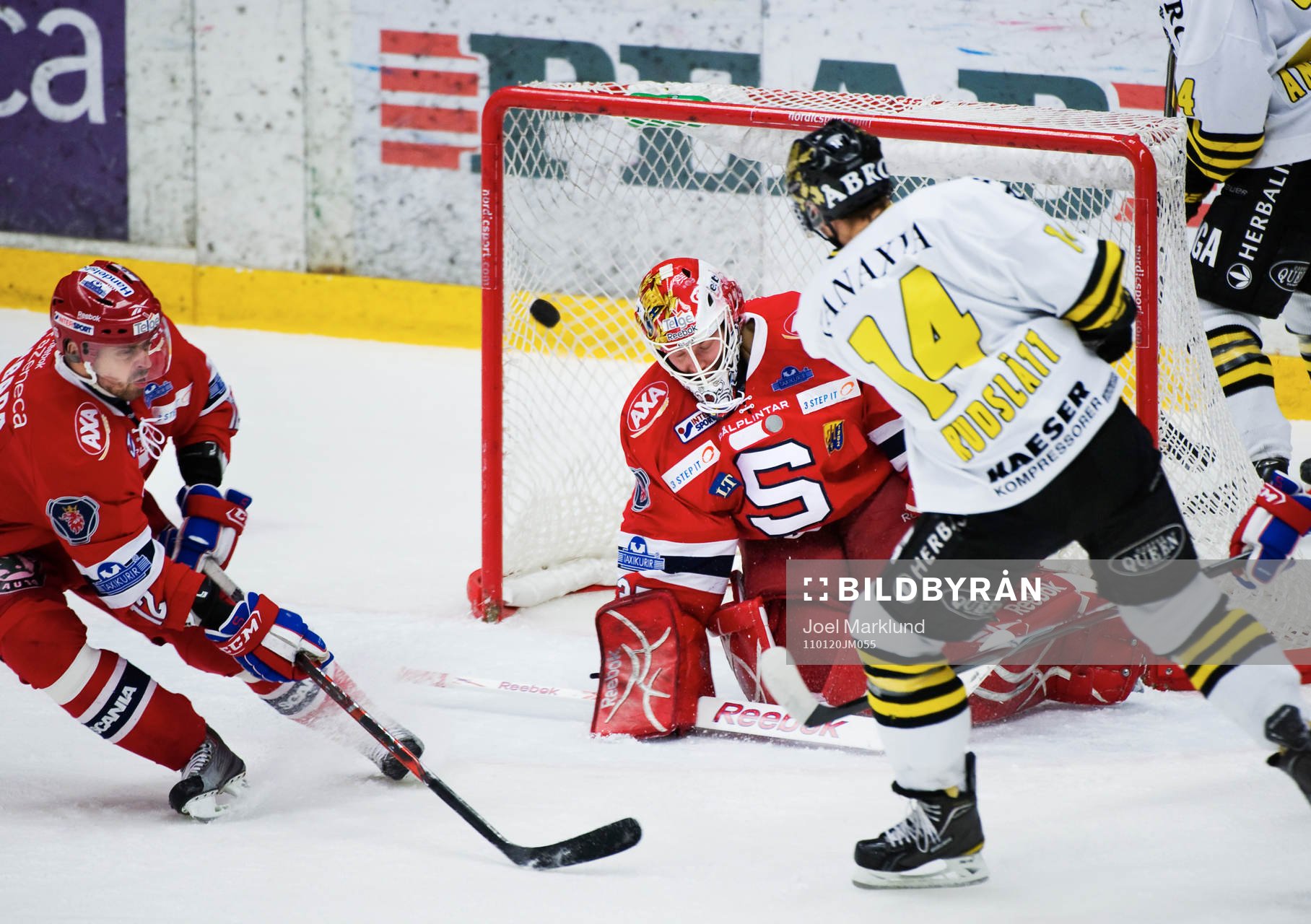 Daniel Rudslätt, AIK, skjuter in 0-1 bakom Pontus