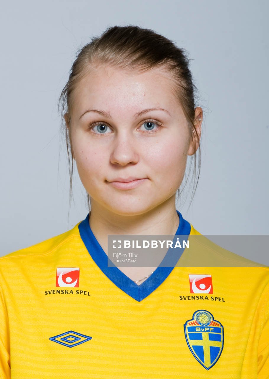 Josefin Berg, Sverige