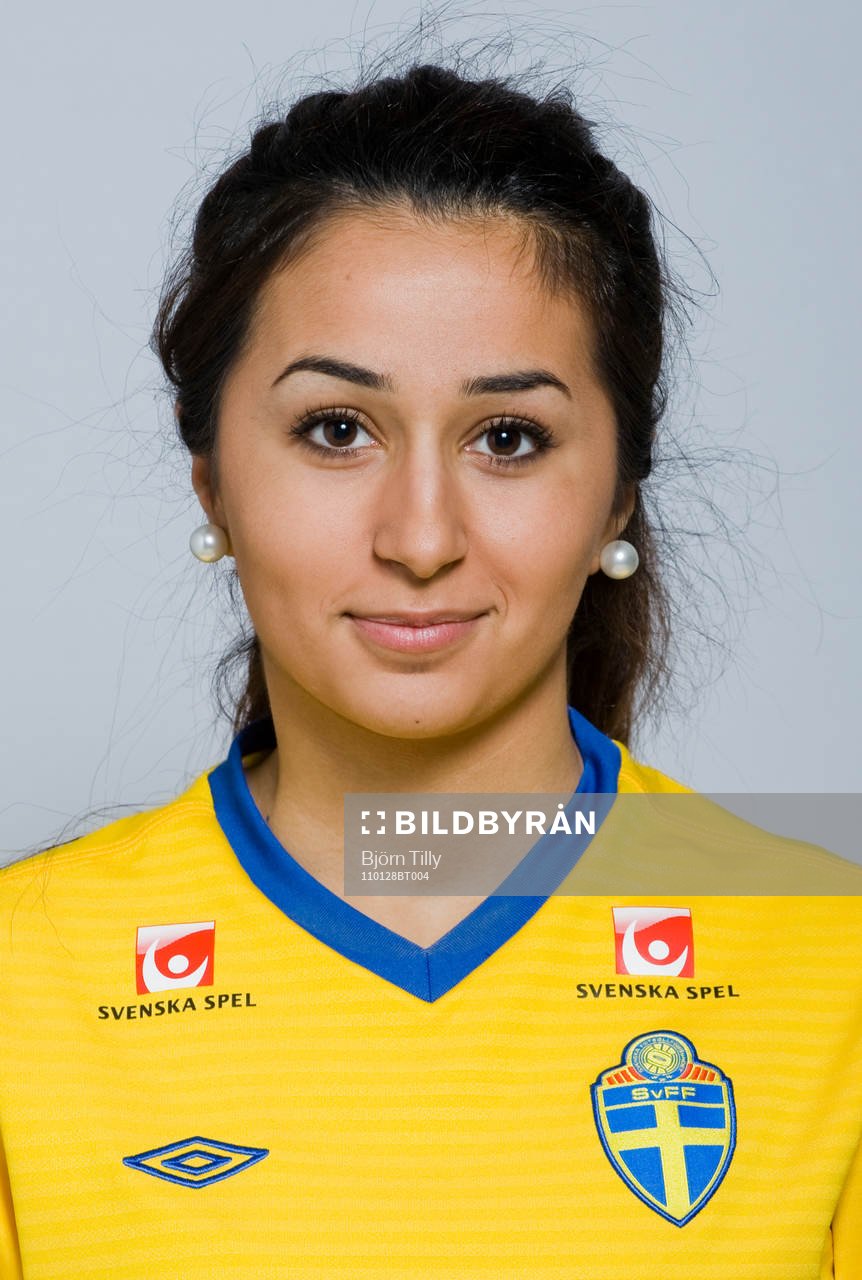 Katrin Petrous, Sverige