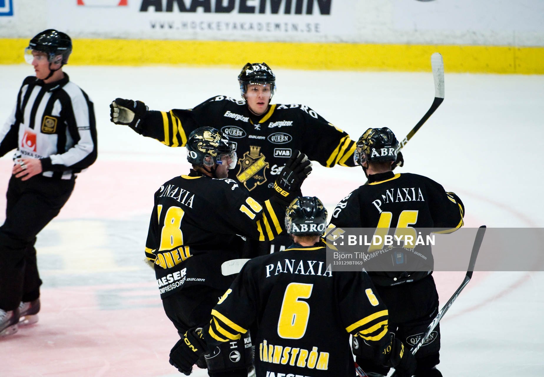 Kent McDonell,  AIK  jubel
