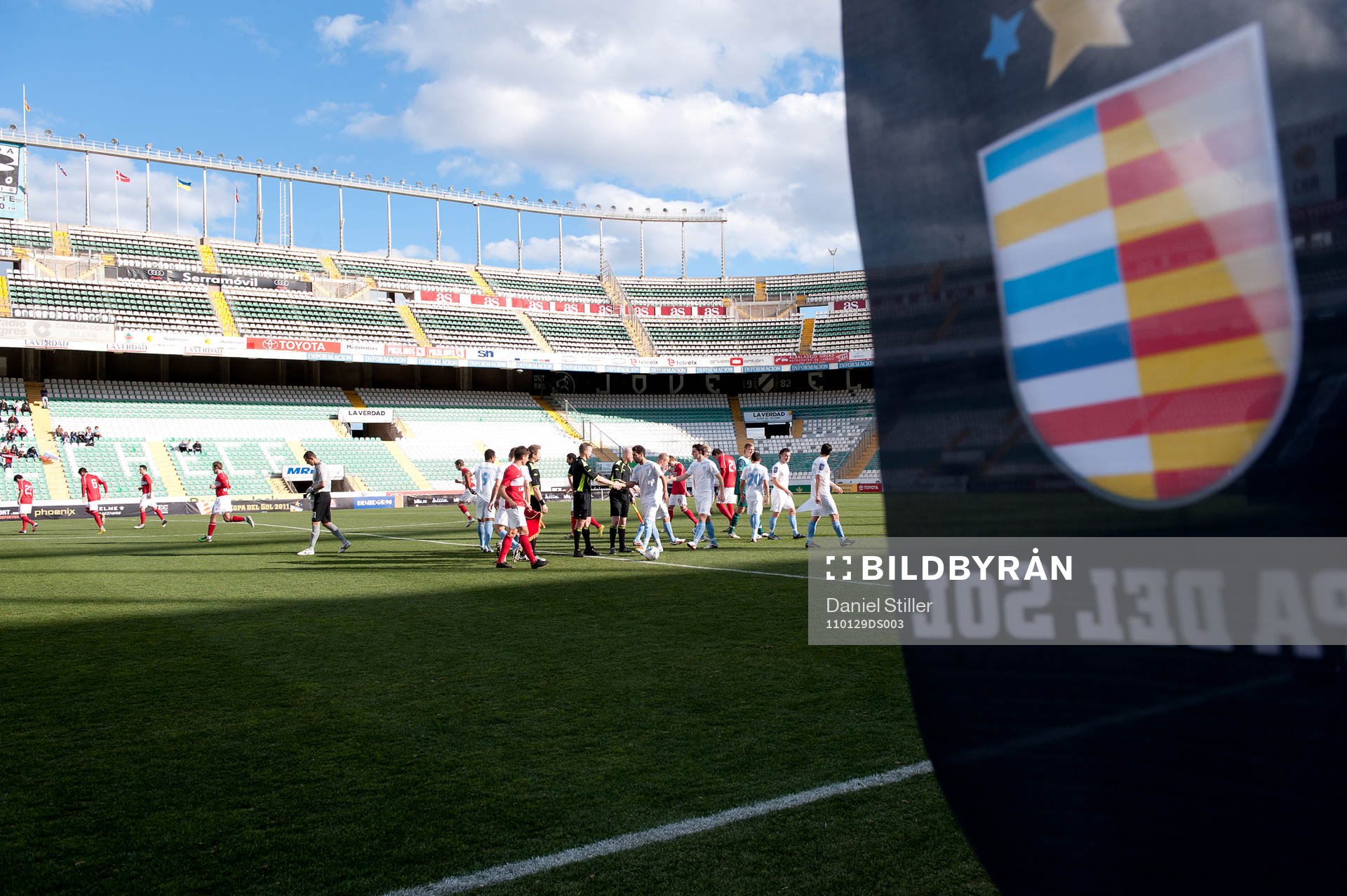 Copa Del IEC, Flagga