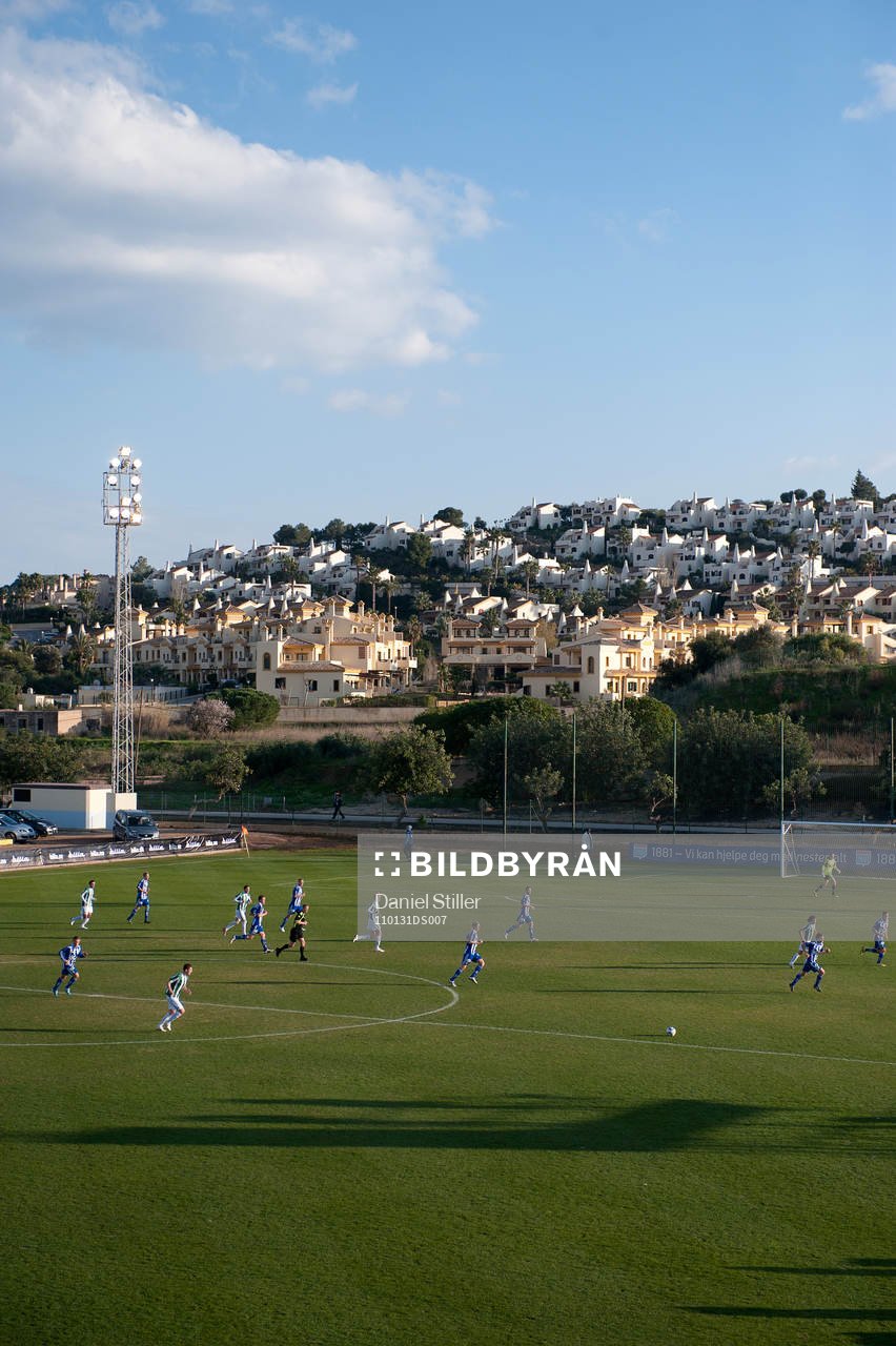 La manga sports club, IEC