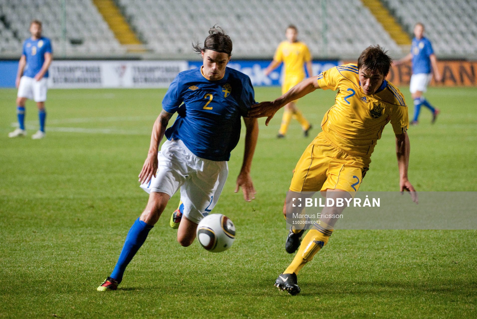 Mikael Lustig, Sverige