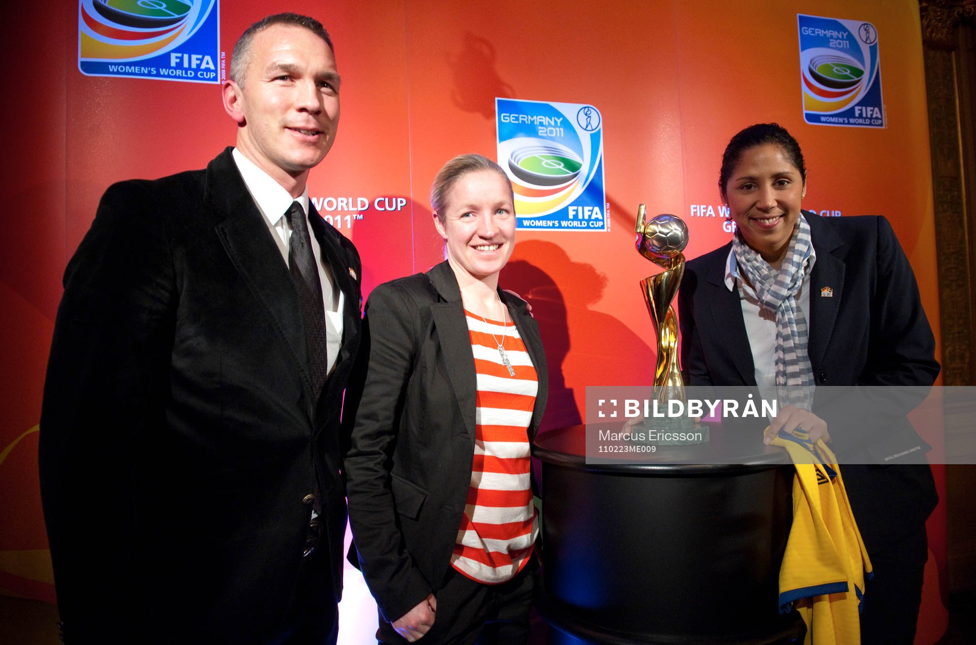  Fifa Official Countdown Event inför Dam Fotbolls VM i Tyskland. Patrik Andersson, Victoria Svensson och Steffi Jones, organisationschef