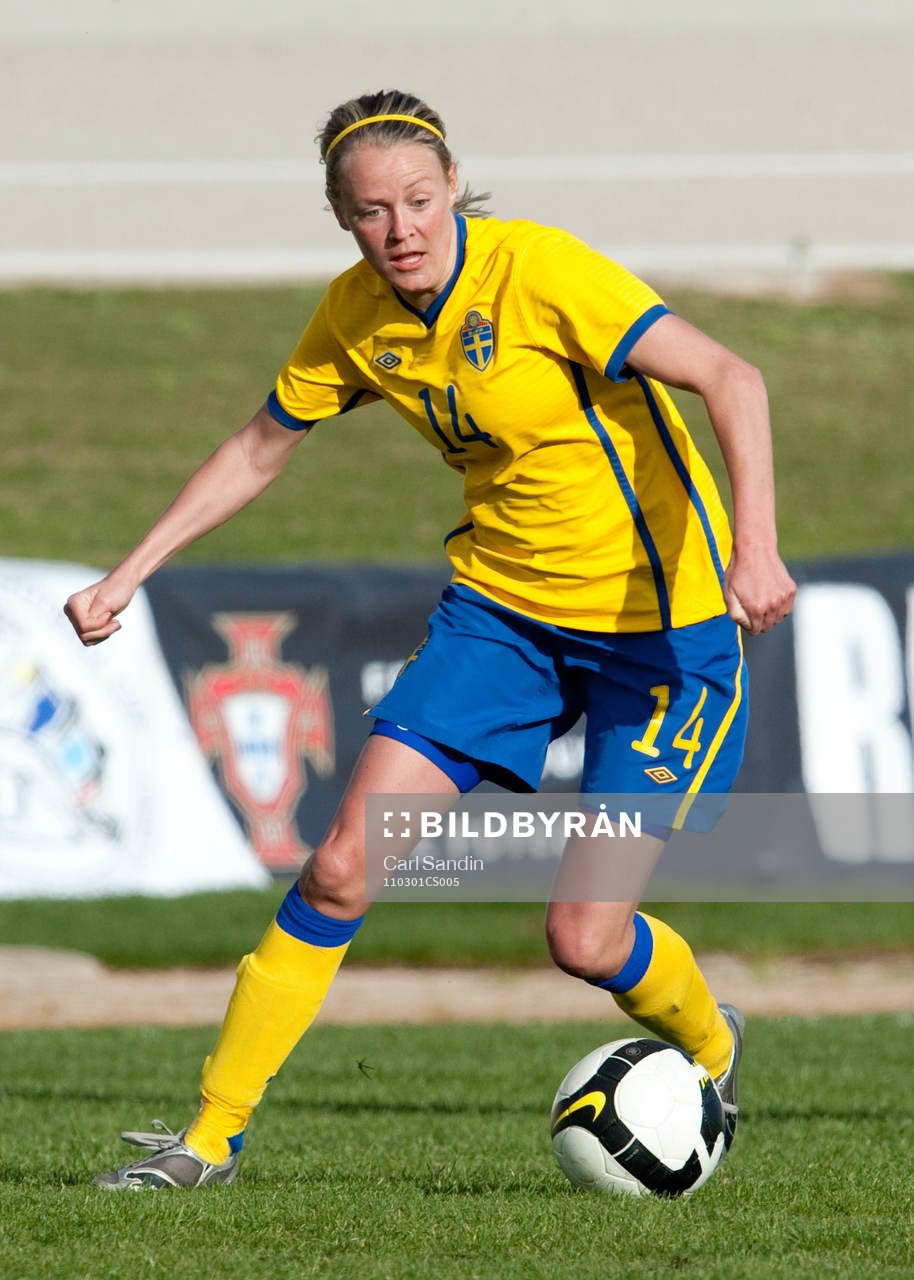 Josefine Öqvist, Sverige