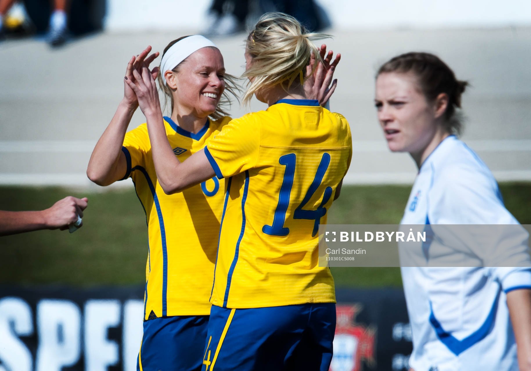 Sara Thunebro,  Josefine Öqvist, Sverige, jubel