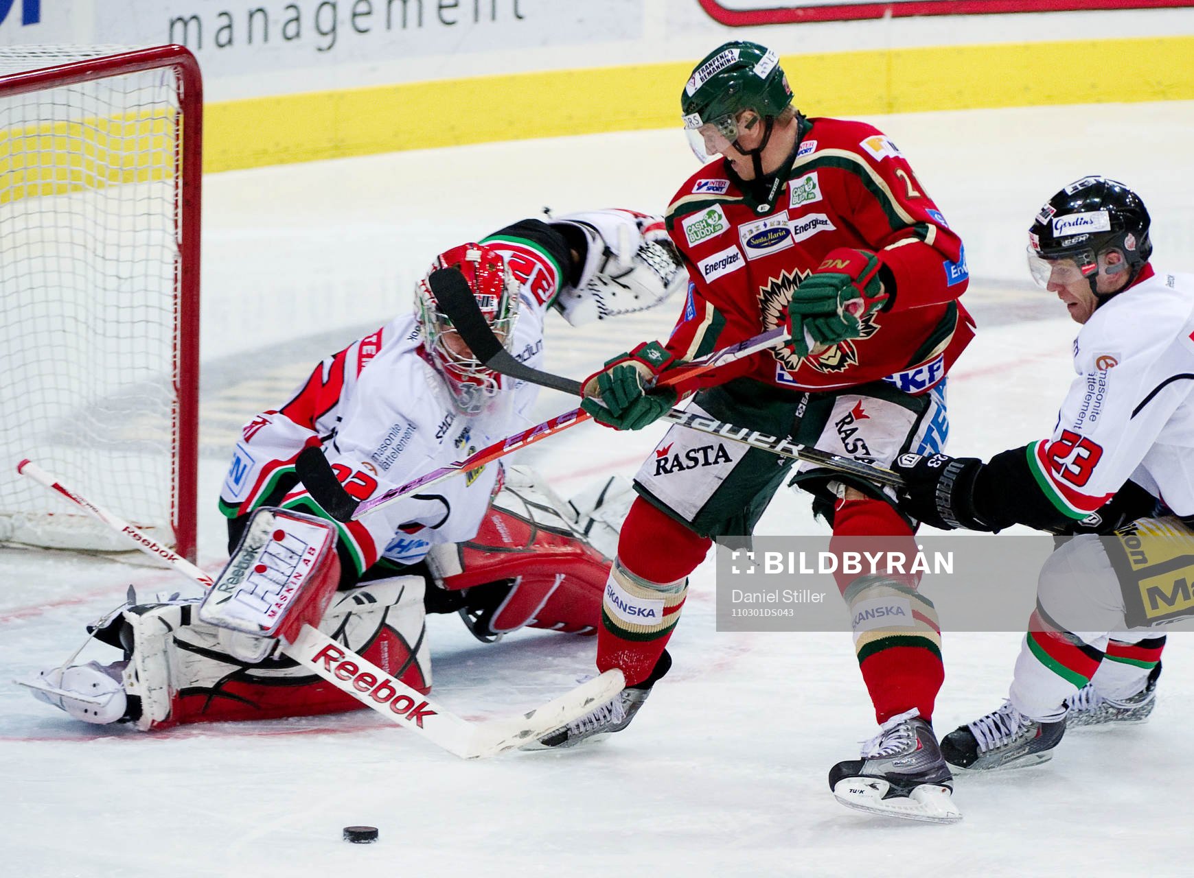 Mikael Johansson, Frölunda, Tuomas Tarkki, målvakt Modo